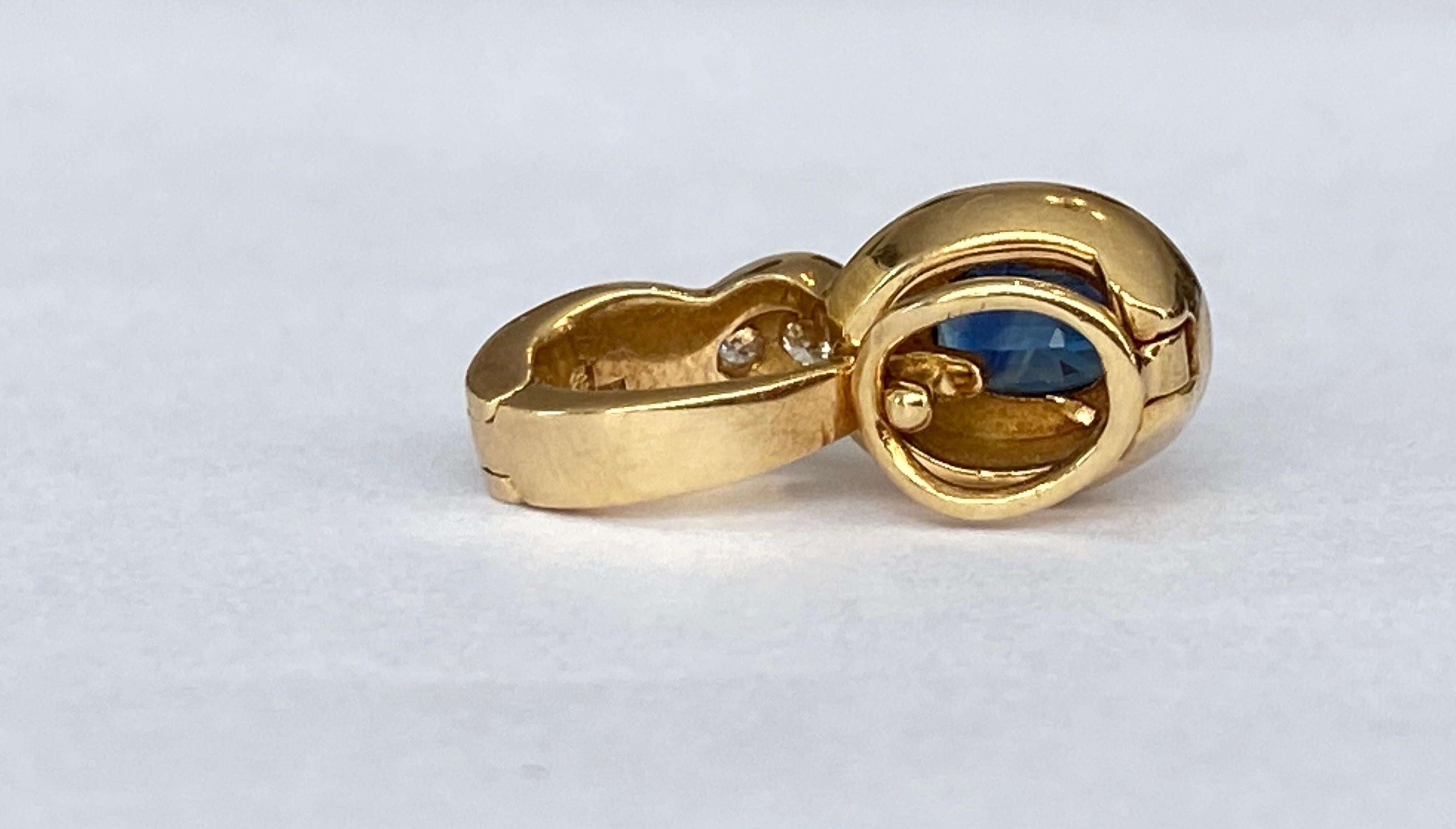 18 karat yellow gold  sapphire clip pendant with diamonds 1
