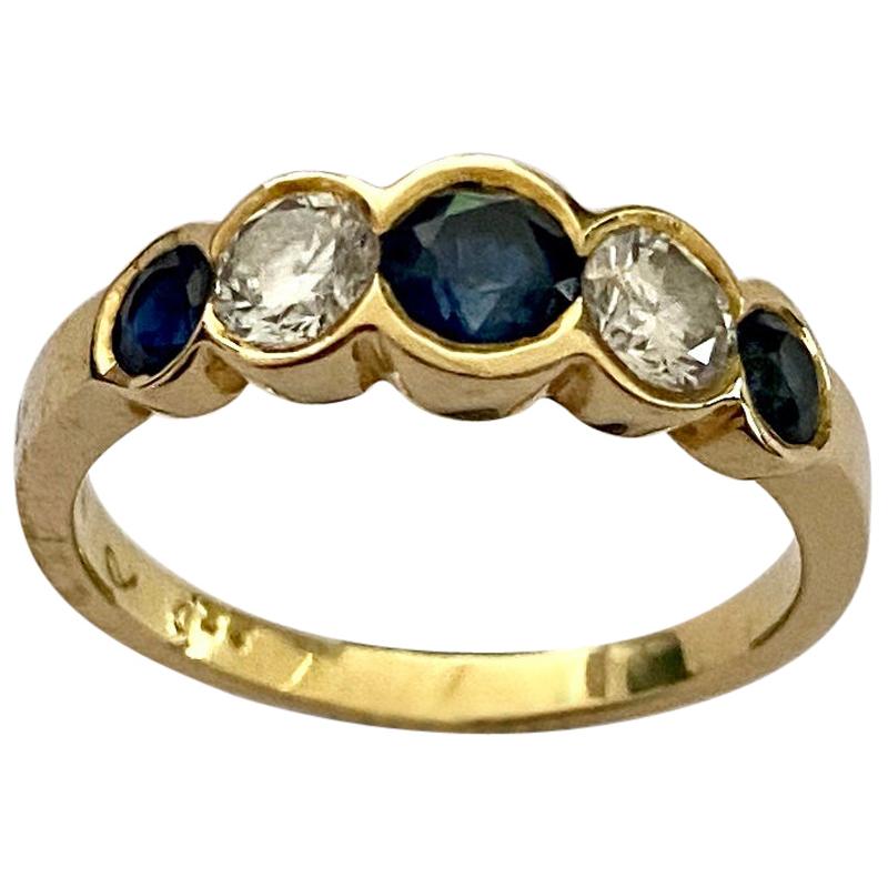 18 Karat Yellow Gold Sapphire, Diamond (Brillant) Ring, Germany, 1980