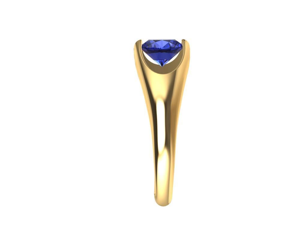 18 Karat Yellow Gold Sapphire Soft V Sculpture Ring In New Condition For Sale In New York, NY