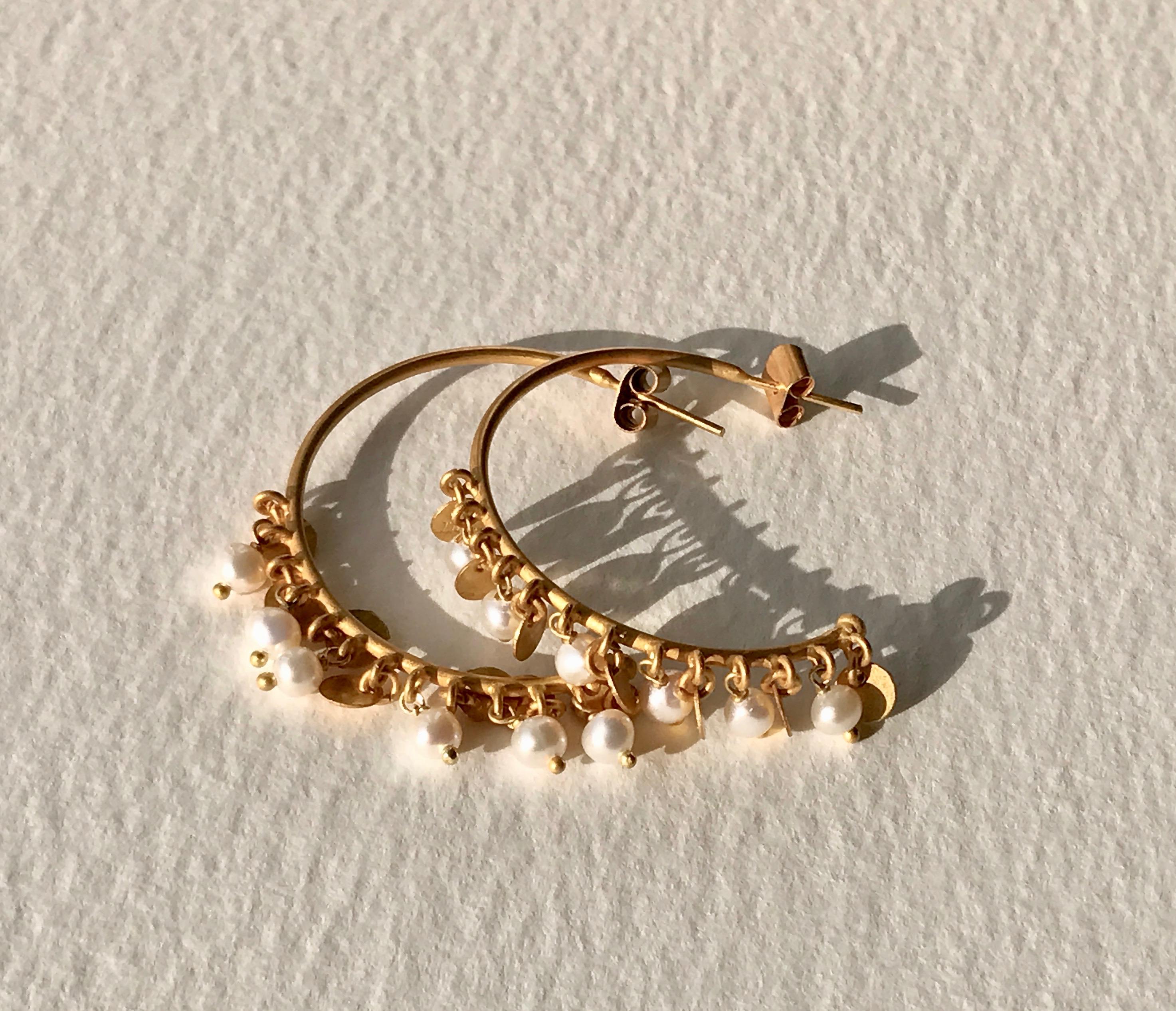 Contemporary Handmade 18 Karat Solid Yellow Gold Satin Finish Pearl Hoop Earrings  For Sale