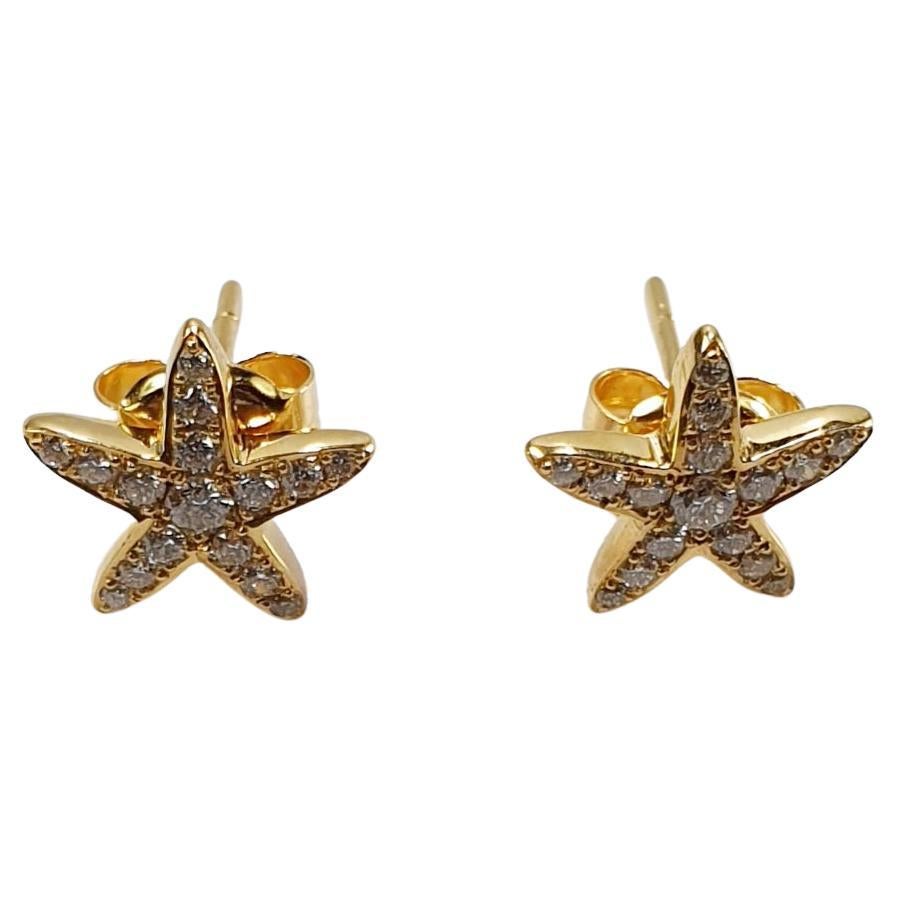 18 Karat Yellow Gold Sea Star Earrings with White Diamonds For Sale