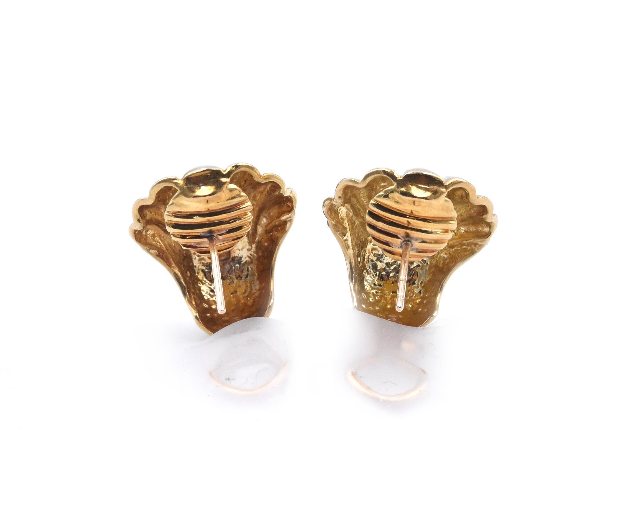 18 Karat Yellow Gold Shell Earrings In Excellent Condition For Sale In Scottsdale, AZ