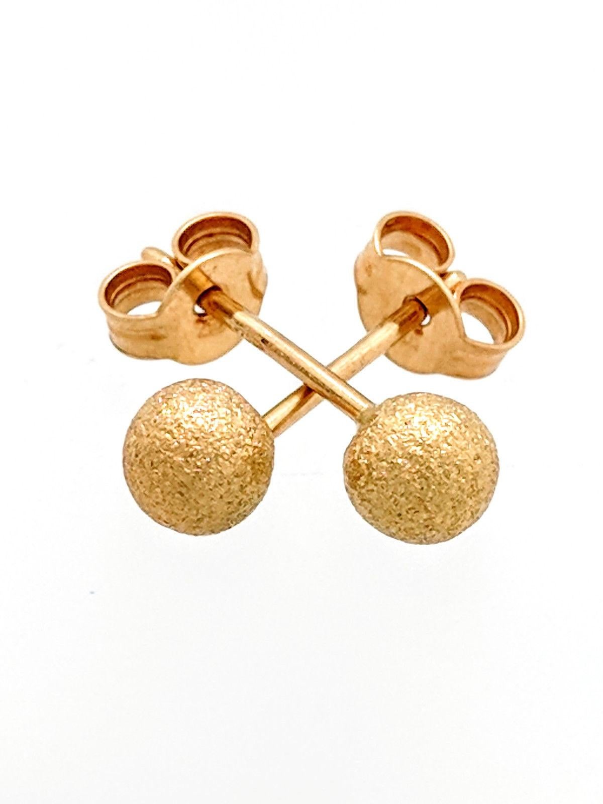 Contemporary 18 Karat Yellow Gold Shimmery Gold Ball Stud Earrings