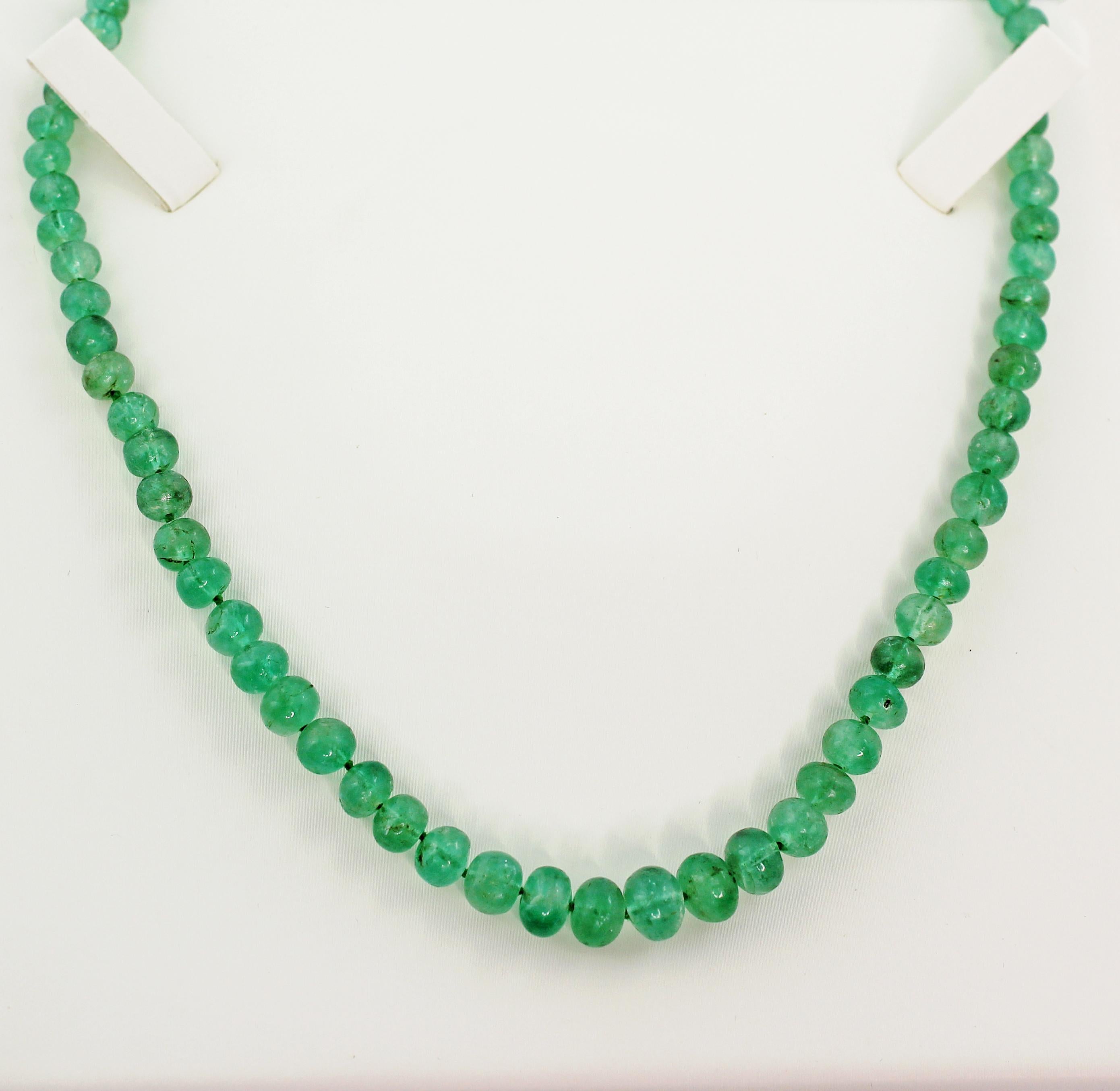 A fine strand of old mine emerald beads necklace, claps in 18 karat yellow gold and silver.

Length: 
            45 cm circa/ 17,71 inches circa 
 
Weight: 
            26 gr circa

All AVGVSTA jewelry will arrive beautifully gift wrapped in a