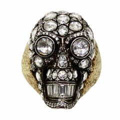 18 Karat Yellow Gold Skull Ring with 7.05 Carat White Diamonds