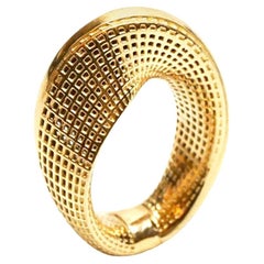 18 Karat Yellow Gold Slim Mobius Ring, Line Model