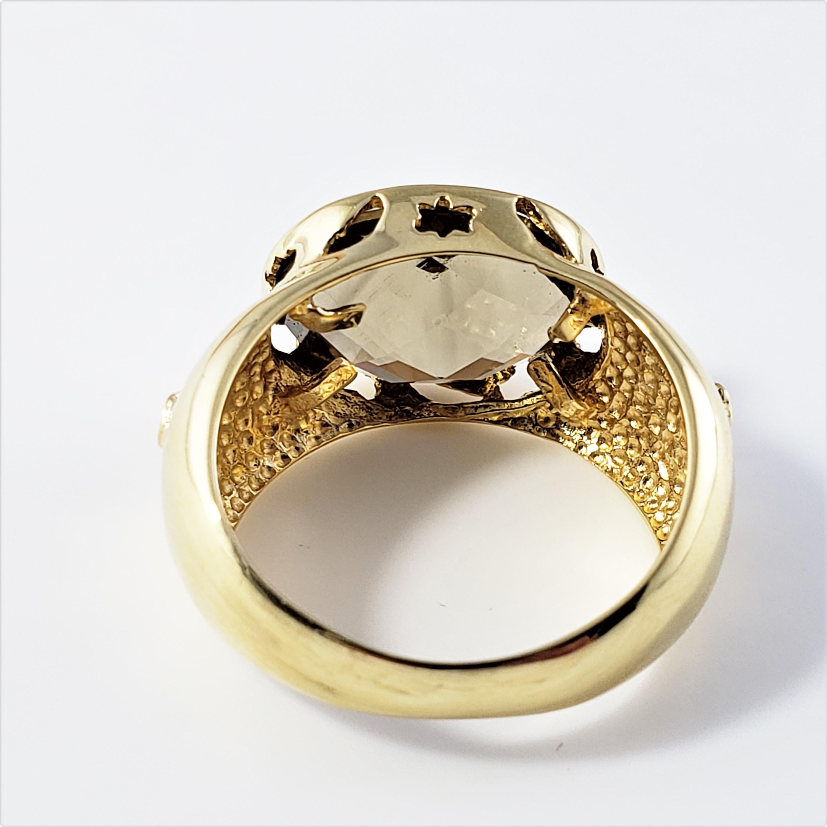 18 Karat Yellow Gold Smoky Quartz and Diamond Ring In Good Condition In Washington Depot, CT