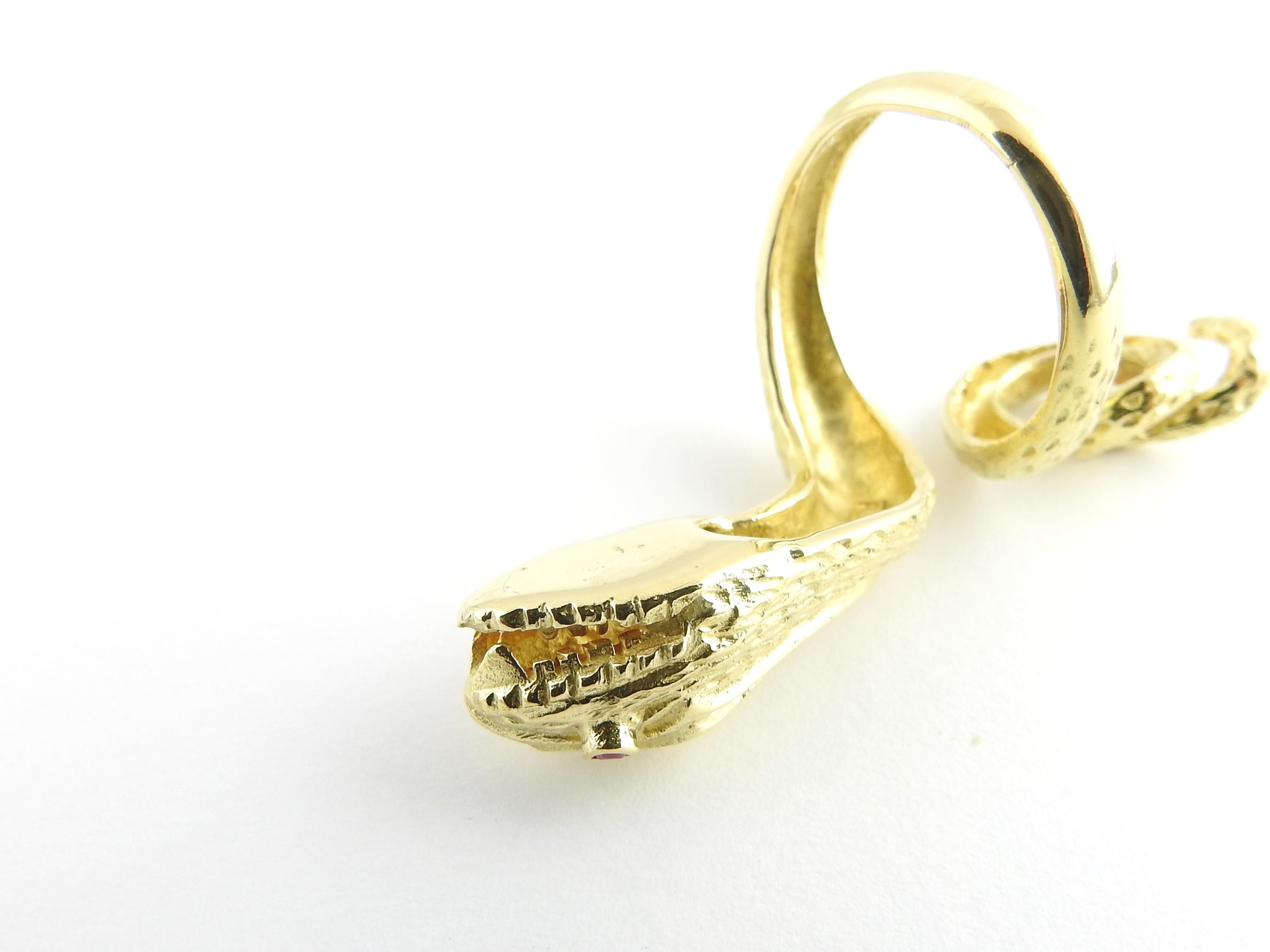 18 Karat Yellow Gold Snake Ring In Good Condition In Washington Depot, CT