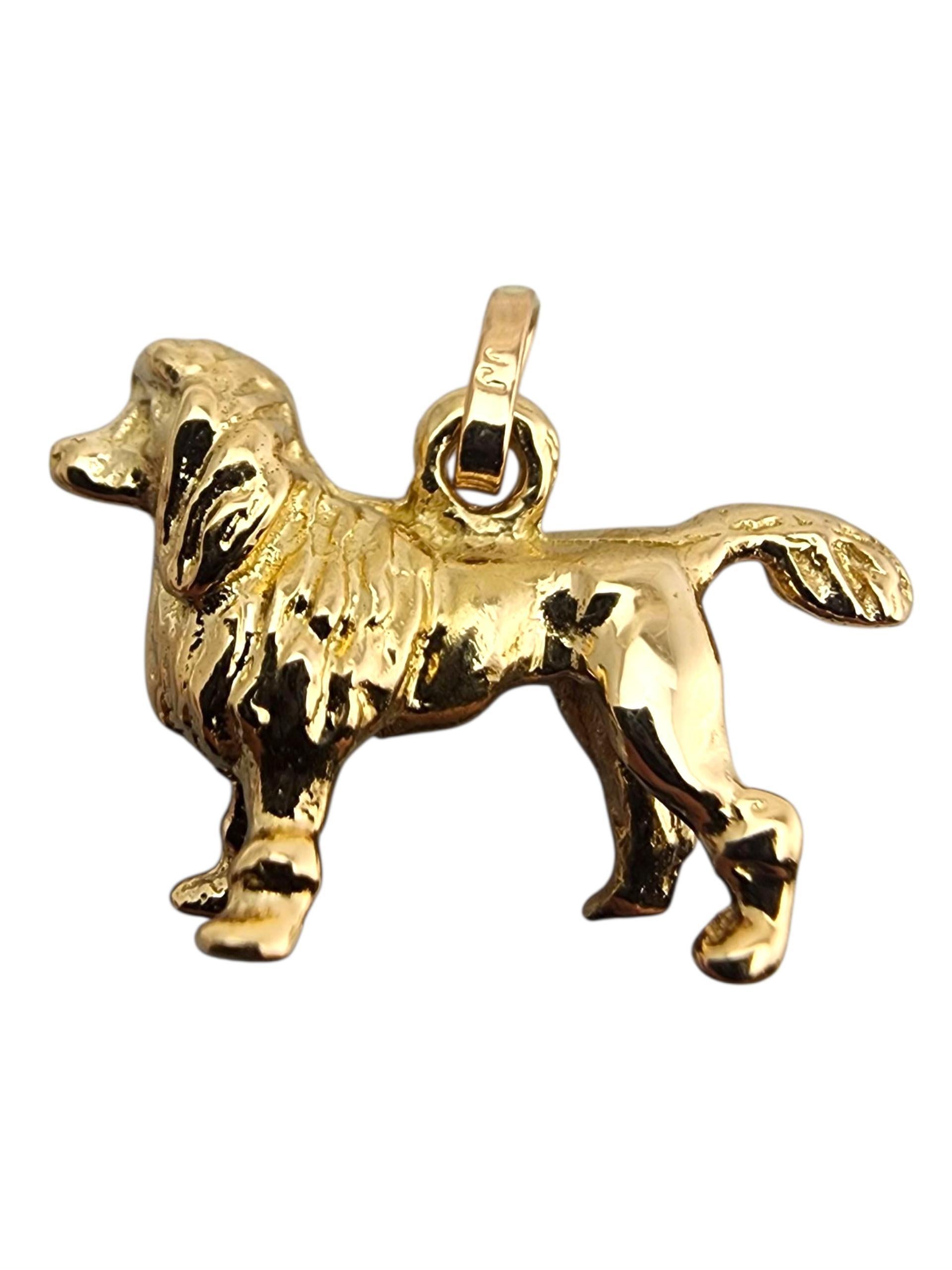 Contemporain Or jaune 18 carats breloque chien de neige #23582 en vente