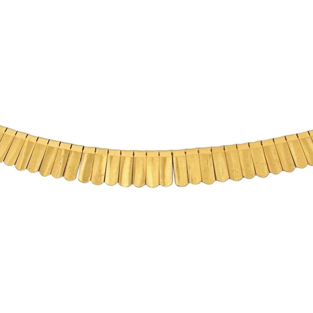 18 Karat Yellow Gold Solid Ladies Fancy Fringe Collar Necklace Italy In Good Condition In Guilford, CT