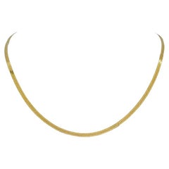 18 Karat Yellow Gold Solid Thin Herringbone Link Chain Necklace Italy 