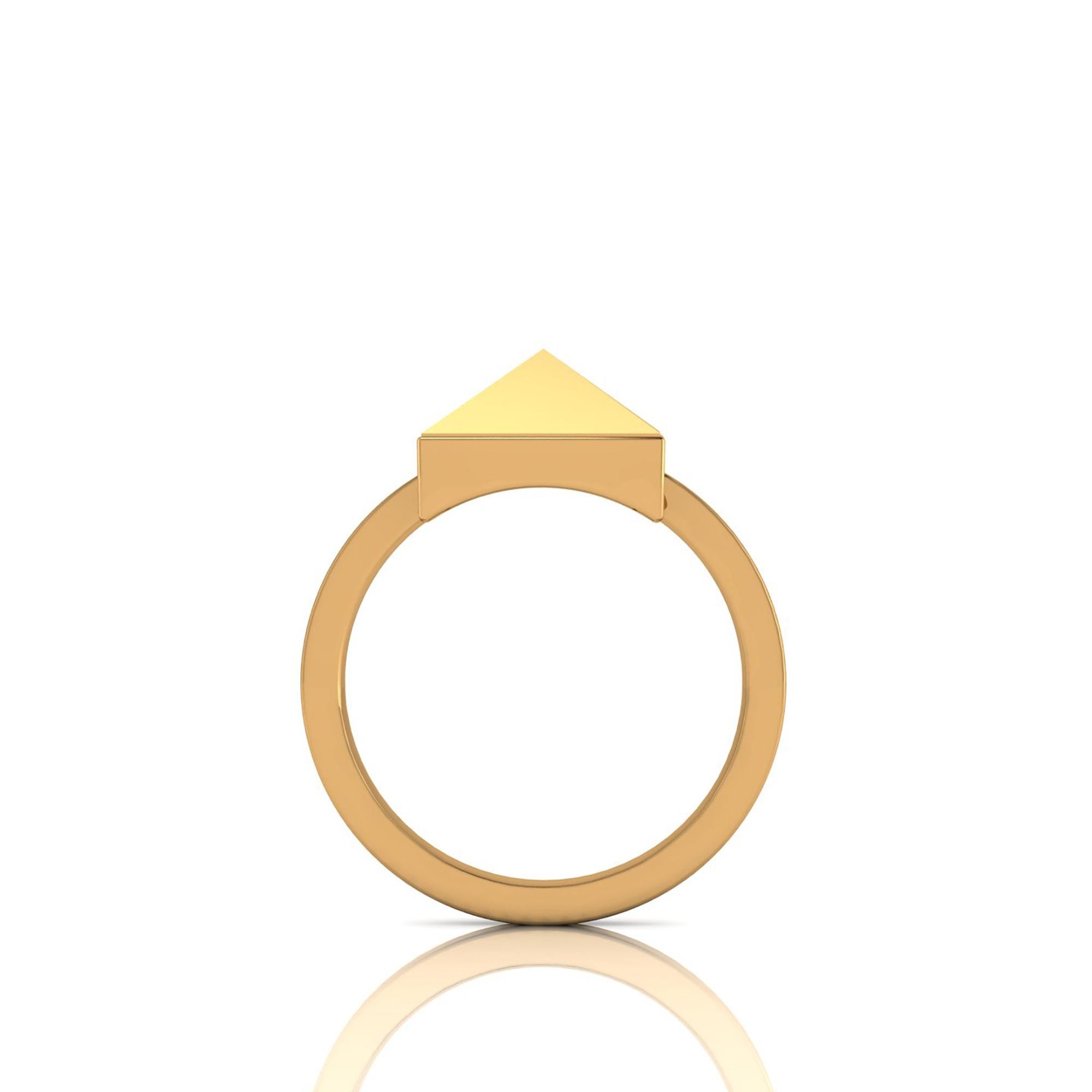 18 Karat Yellow Gold Solitaire Pyramid Ring Ferrucci In New Condition For Sale In New York, NY