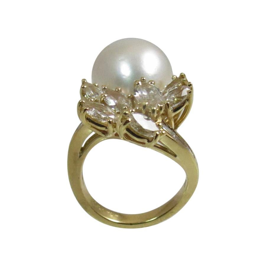 18 Karat Yellow Gold South Sea Pearl and Diamond Ring For Sale