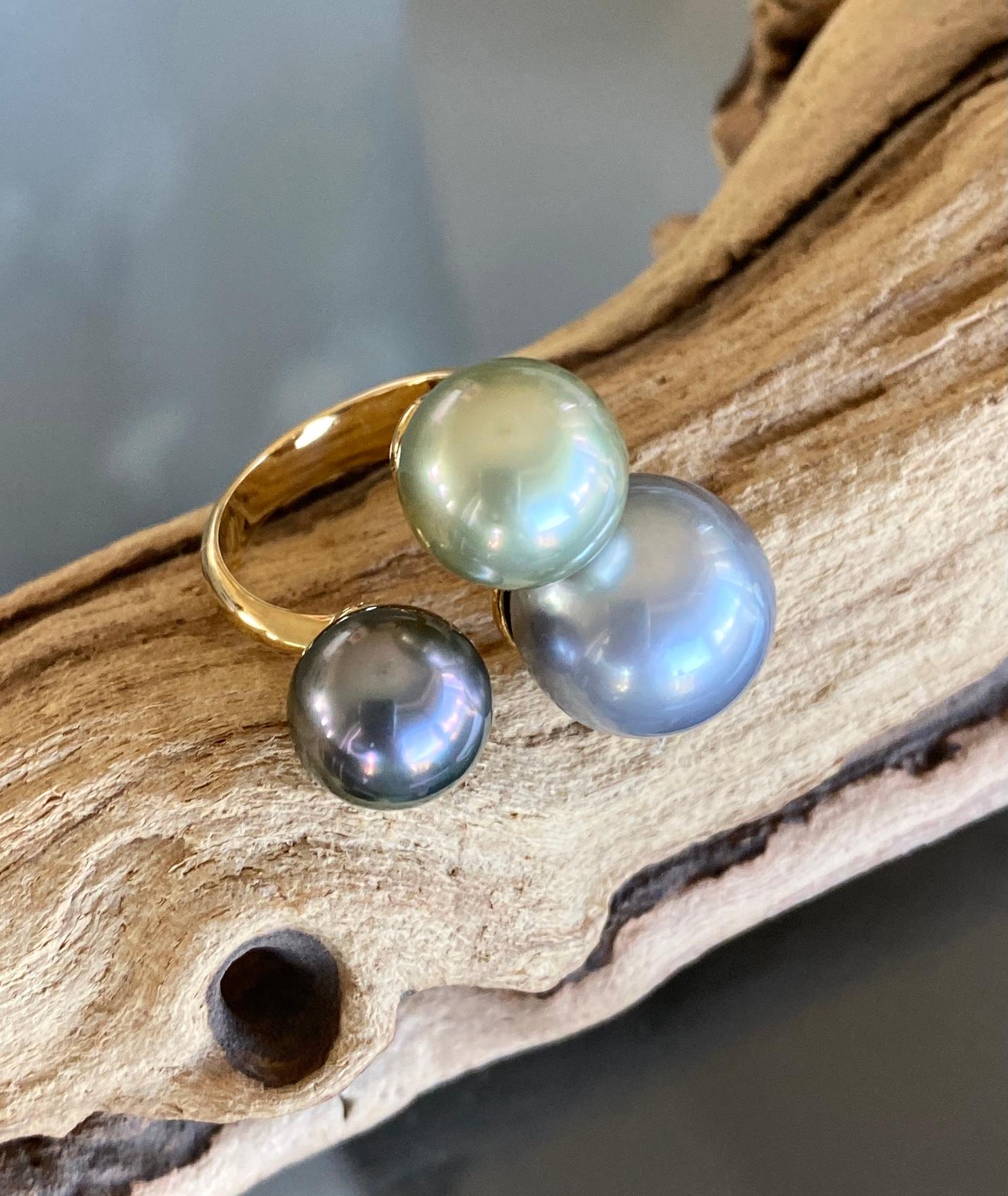 Round Cut 18 Karat Yellow Gold South Sea Tahitian Multi-Color Pearl Cluster Cocktail Ring