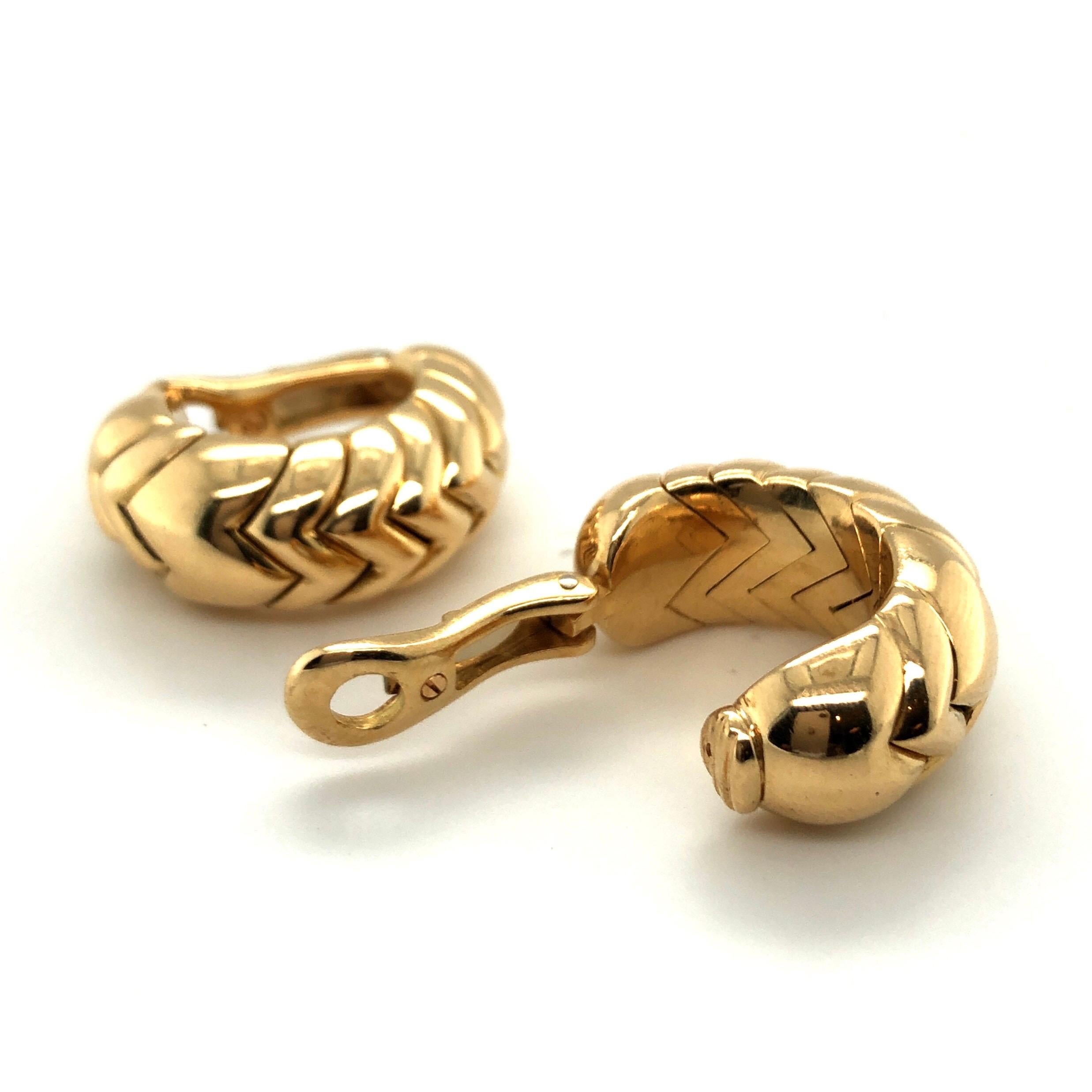 18 Karat Yellow Gold Spiga Earrings by Bvlgari In Good Condition In Zurich, CH