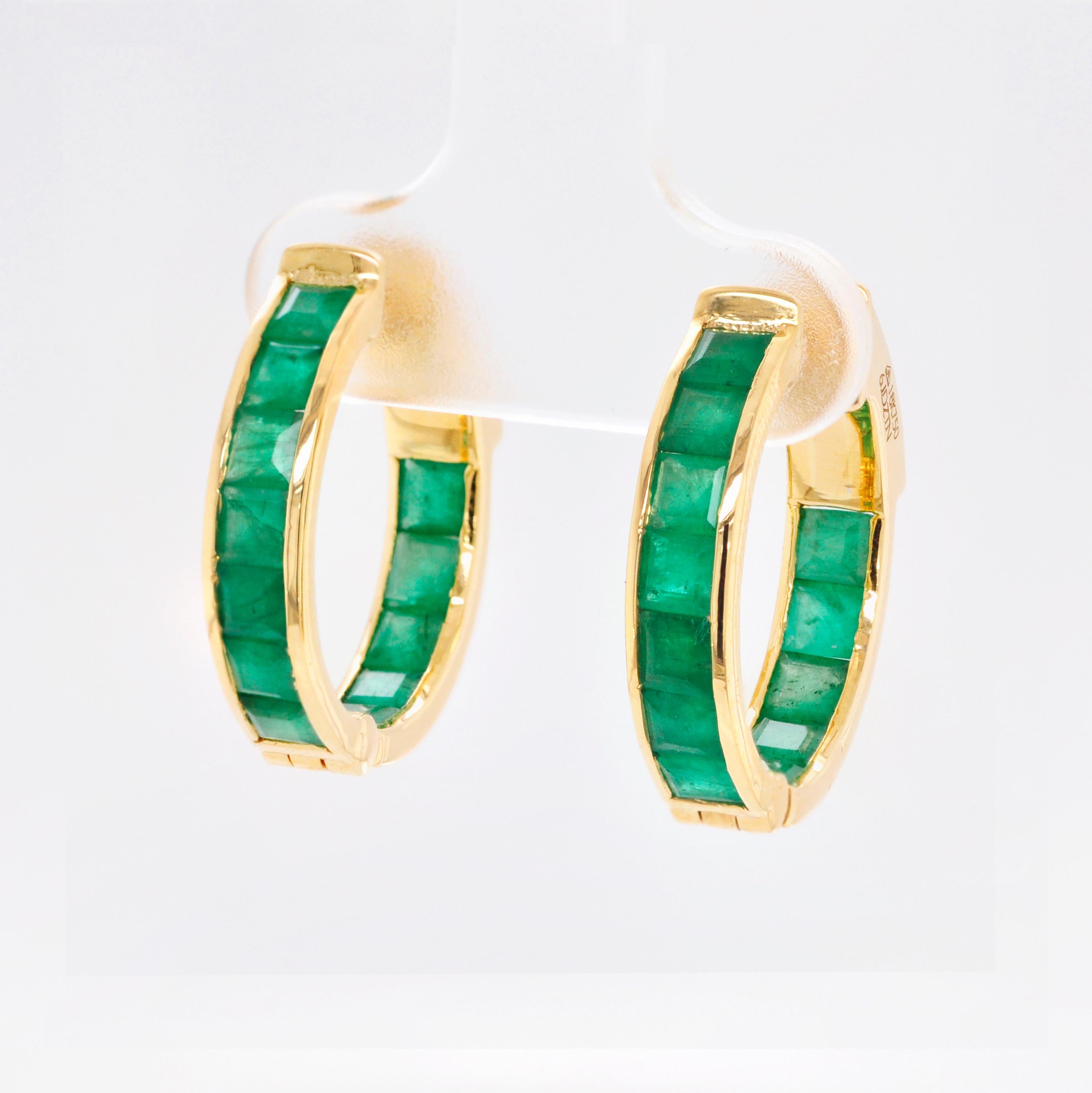 18 Karat Yellow Gold Square 3.22 Carat Natural Brazilian Emerald Hoops Earrings For Sale 5