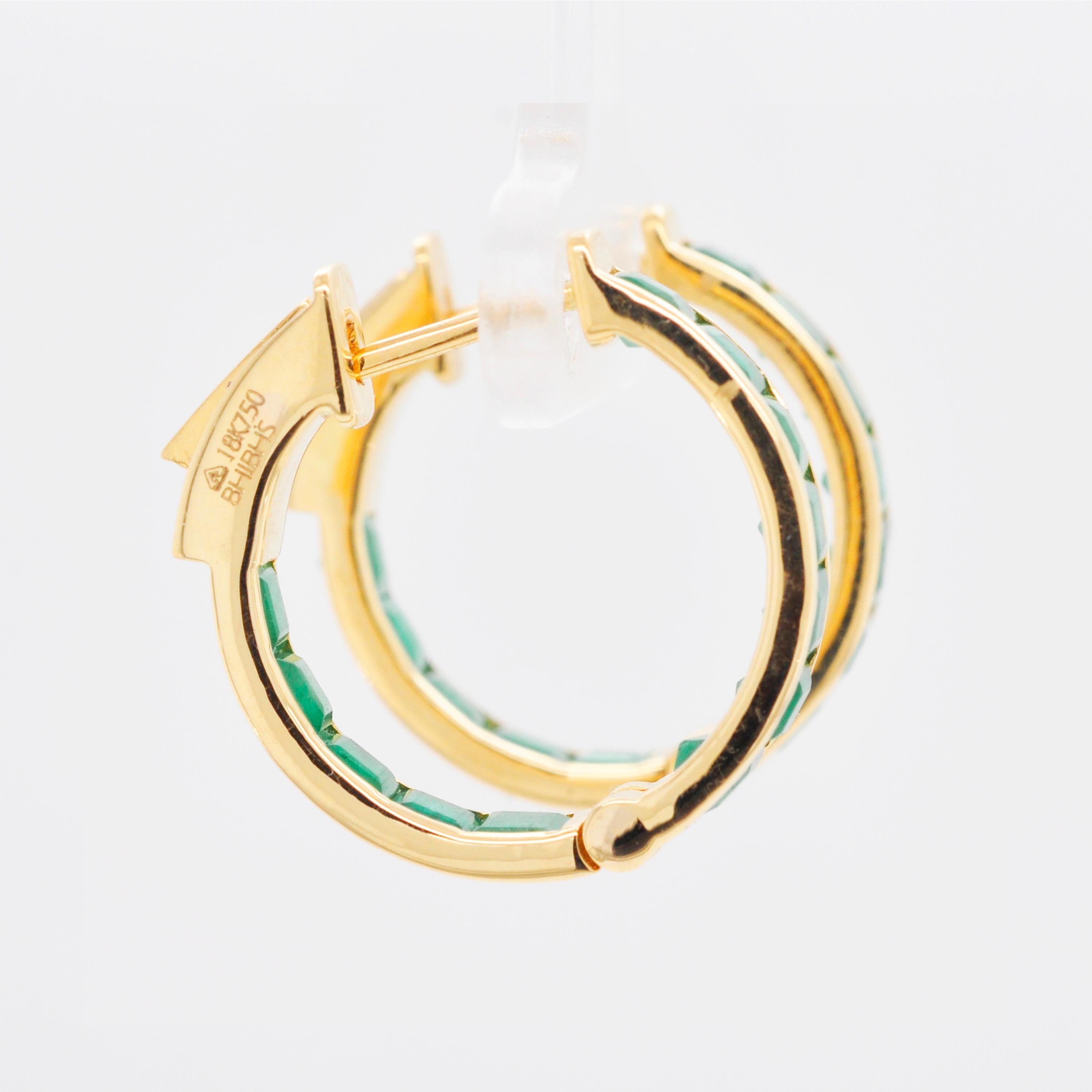 18 Karat Yellow Gold Square 3.22 Carat Natural Brazilian Emerald Hoops Earrings For Sale 6