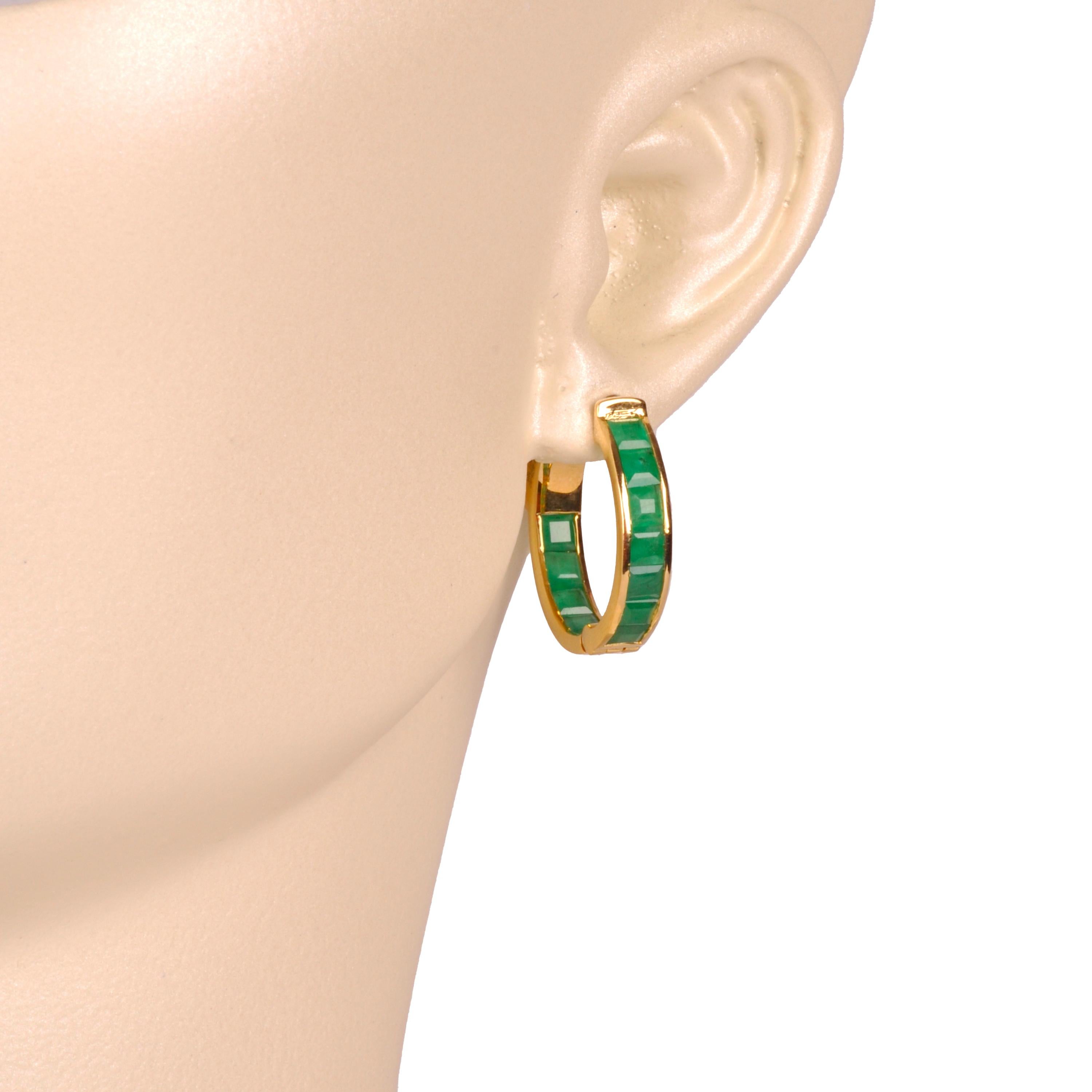 Square Cut 18 Karat Yellow Gold Square 3.22 Carat Natural Brazilian Emerald Hoops Earrings For Sale