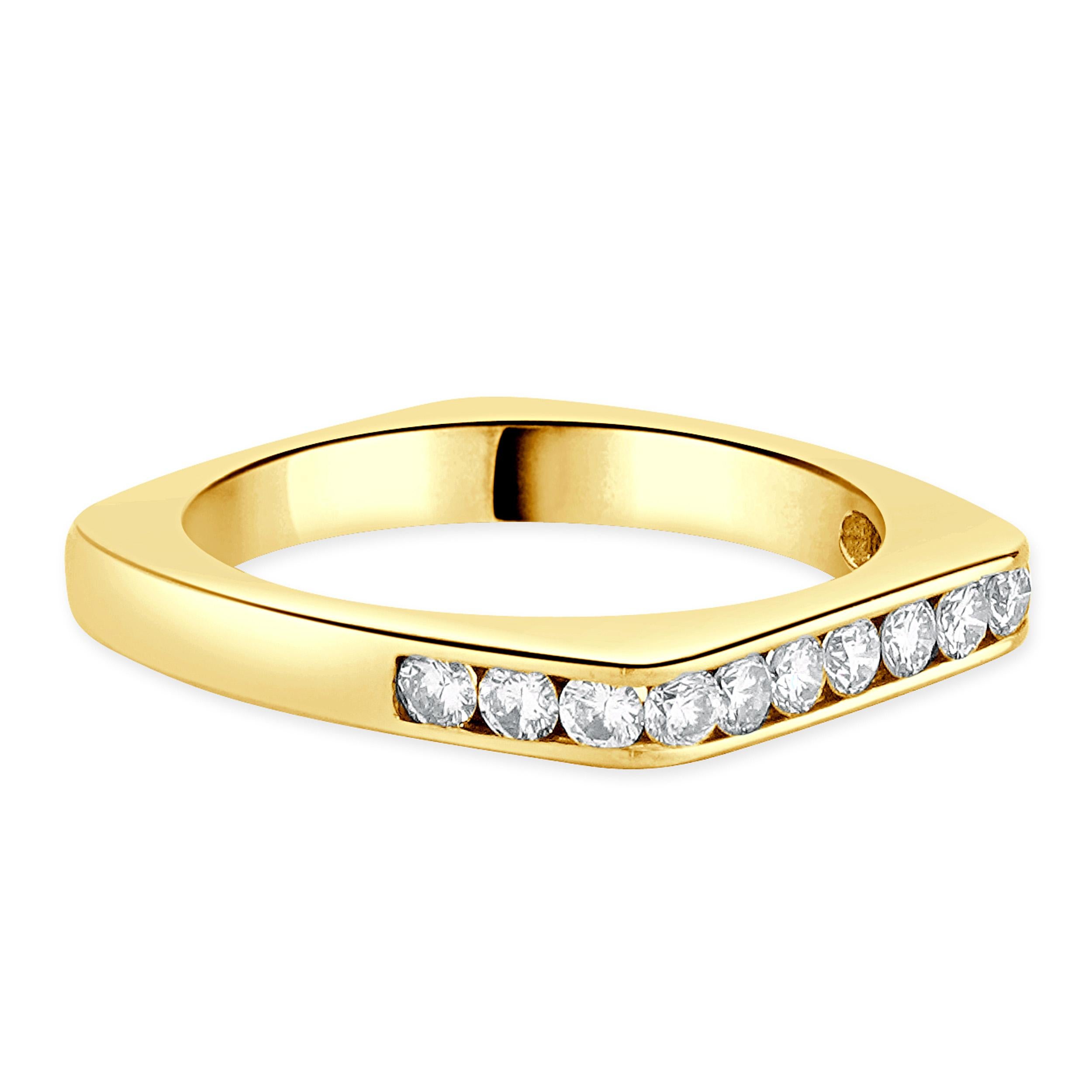18 Karat Yellow Gold Square Channel Set Diamond Band In Excellent Condition In Scottsdale, AZ