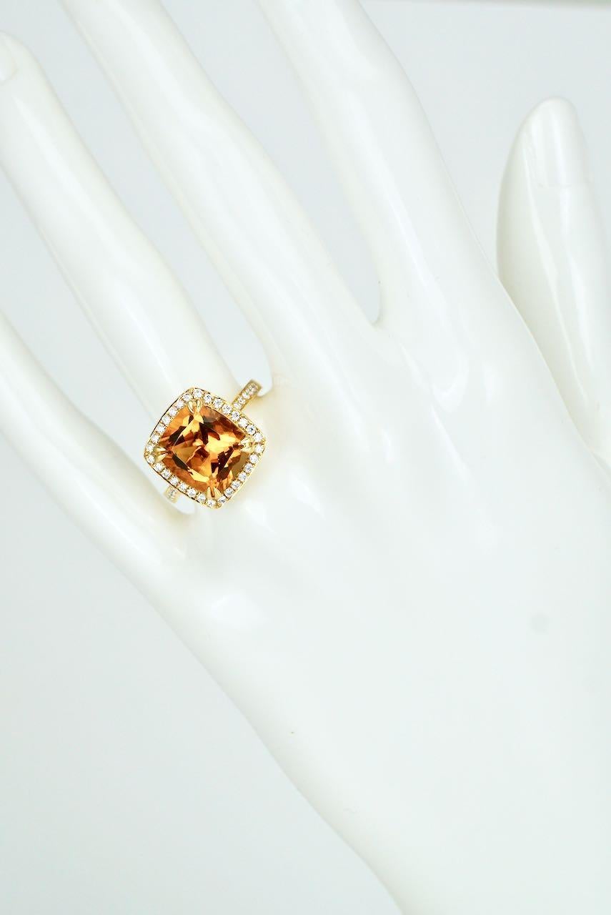 Cushion Cut 18 Karat Yellow Gold Square Citrine Diamond Ring For Sale