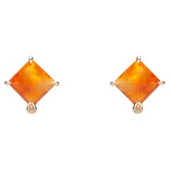 18k Yellow Gold Sugarloaf Cut Carnelian White Diamonds Stud Design Earrings