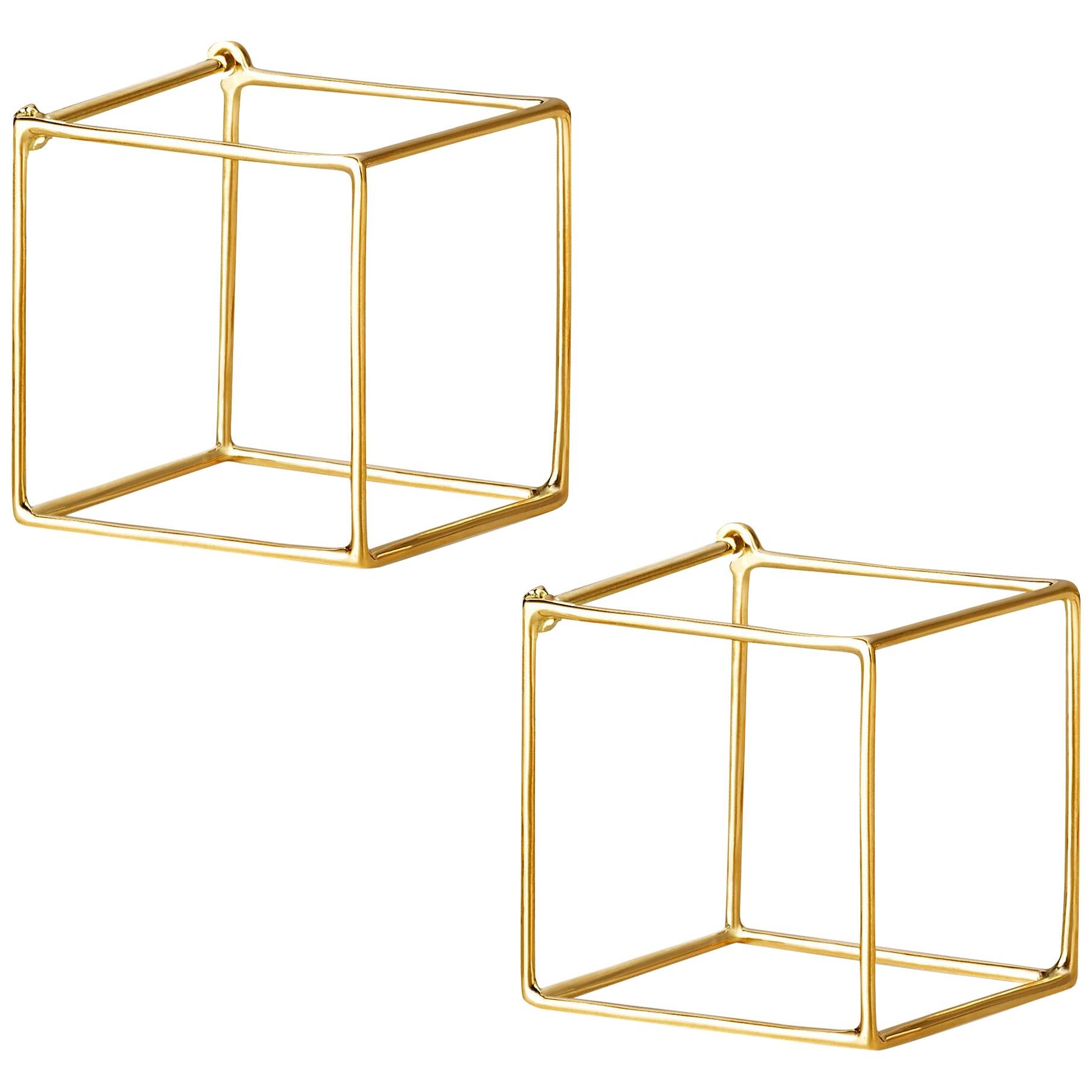 18 Karat Yellow Gold Square Pair of Earrings For Sale