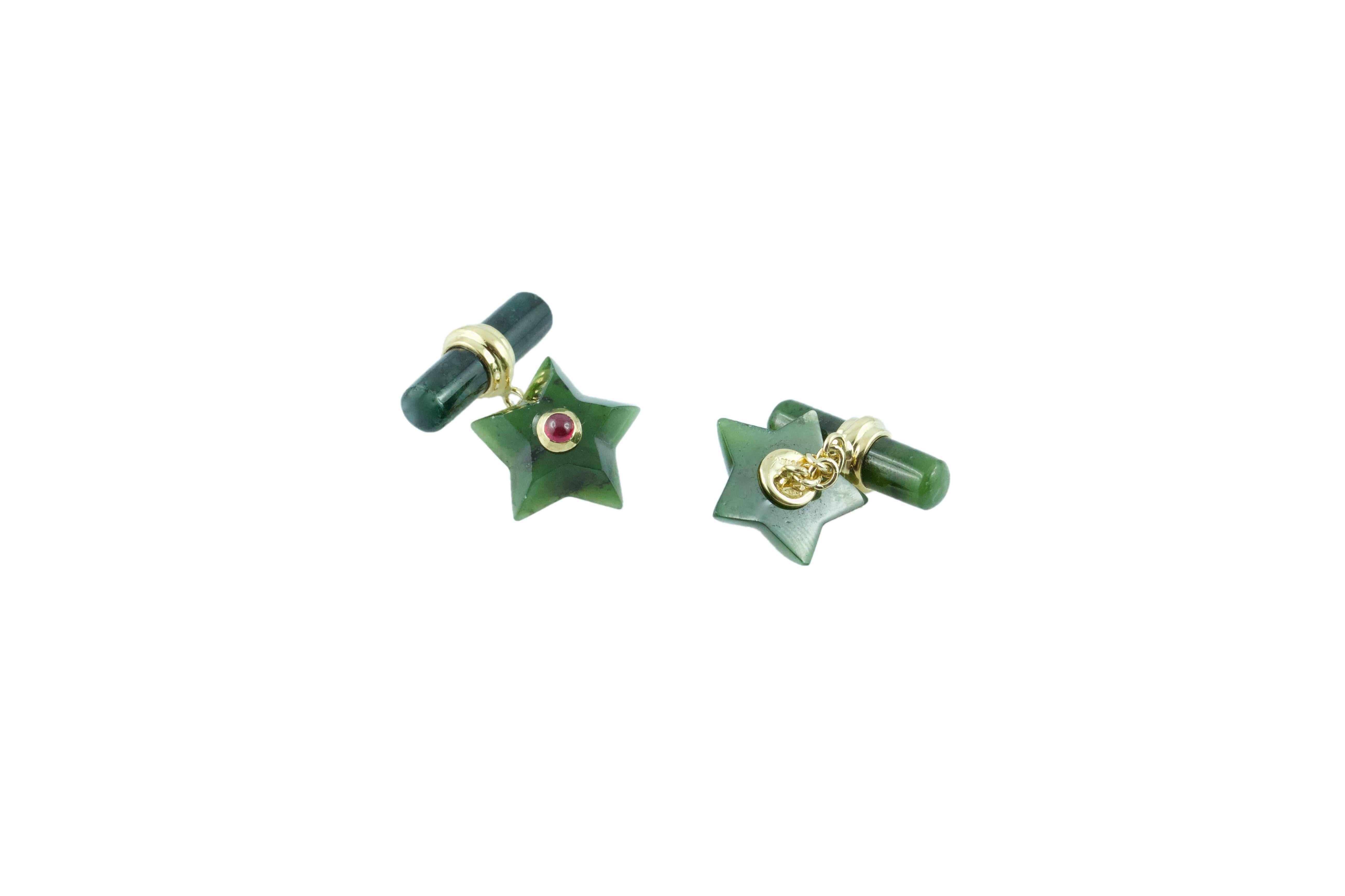 Cabochon 18 Karat Yellow Gold Star Jade and Ruby Cufflinks For Sale