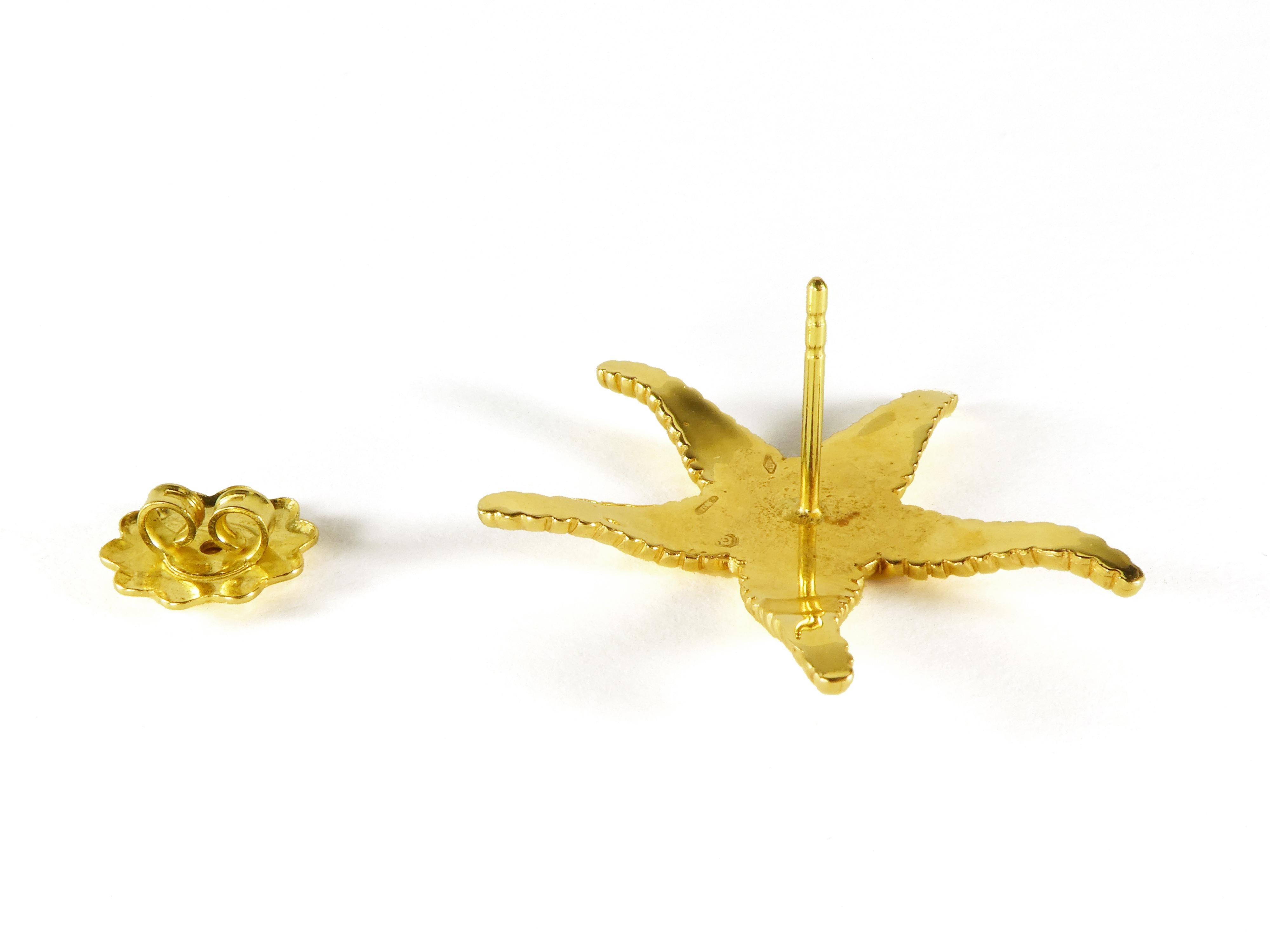  Very fine earrings handcrafted in Italy. Made in 18 Kt yellow gold weighing in total gr 12.55 

These earrings are new and they are delivered from our shop with box and certificate.
Butterfly backing 
Measures cm 3.10 x 3.10
