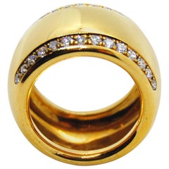 18 Karat Yellow Gold Statement Diamond Ring with 0.84 Carat Diamonds