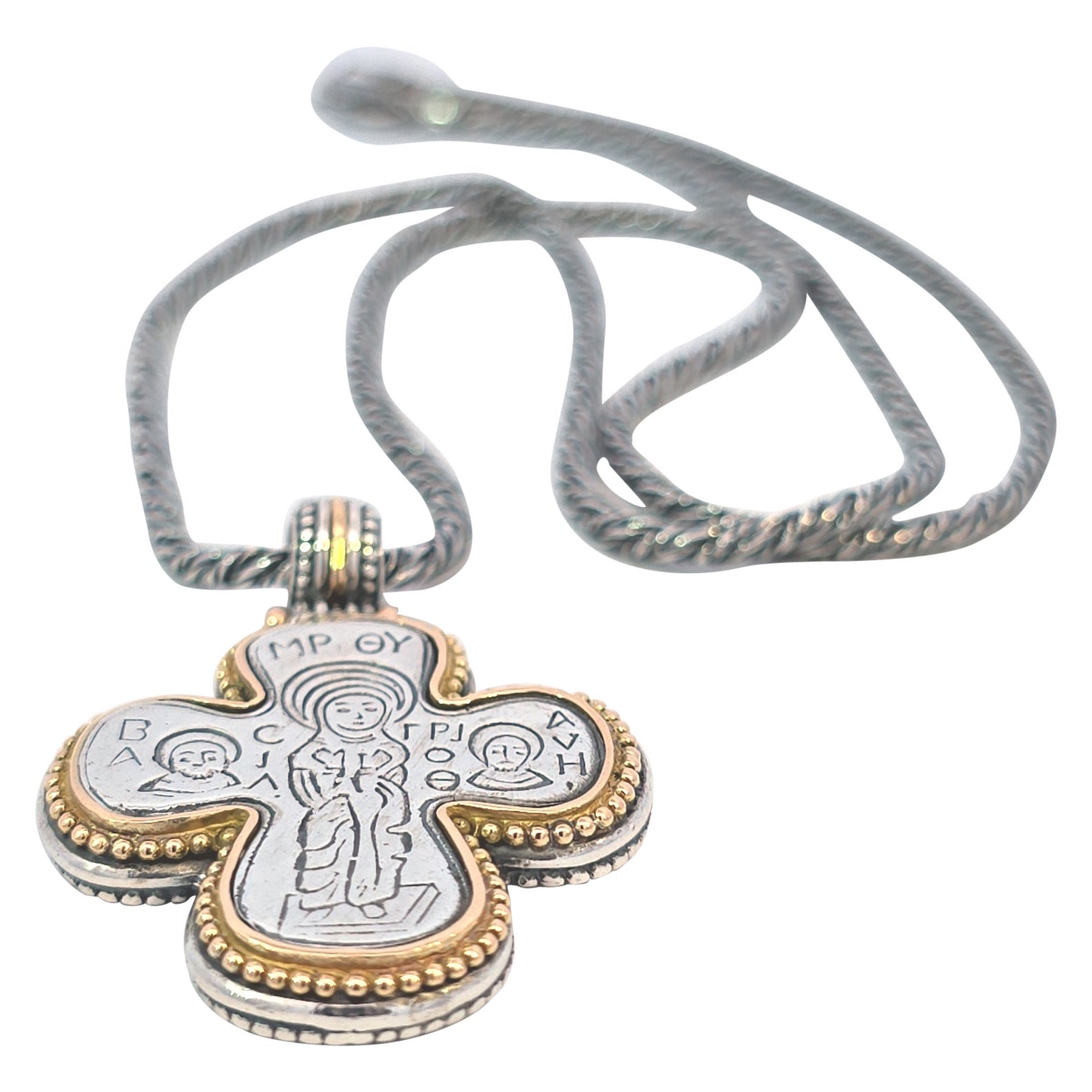 Collana con croce bizantina in oro giallo 18 carati e argento sterling in vendita