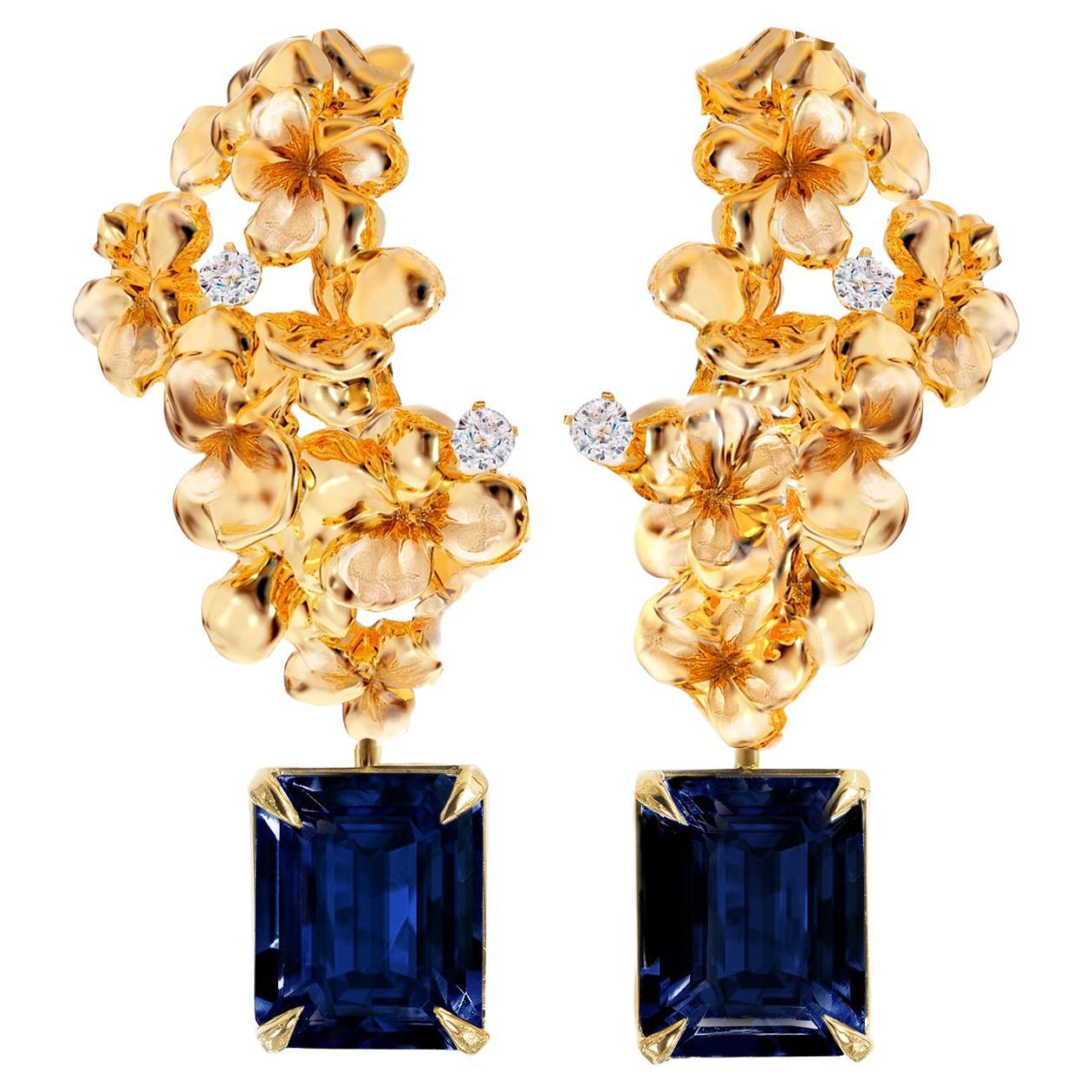 Eighteen Karat Yellow Gold Stud Earrings with Diamonds and Sapphires For Sale