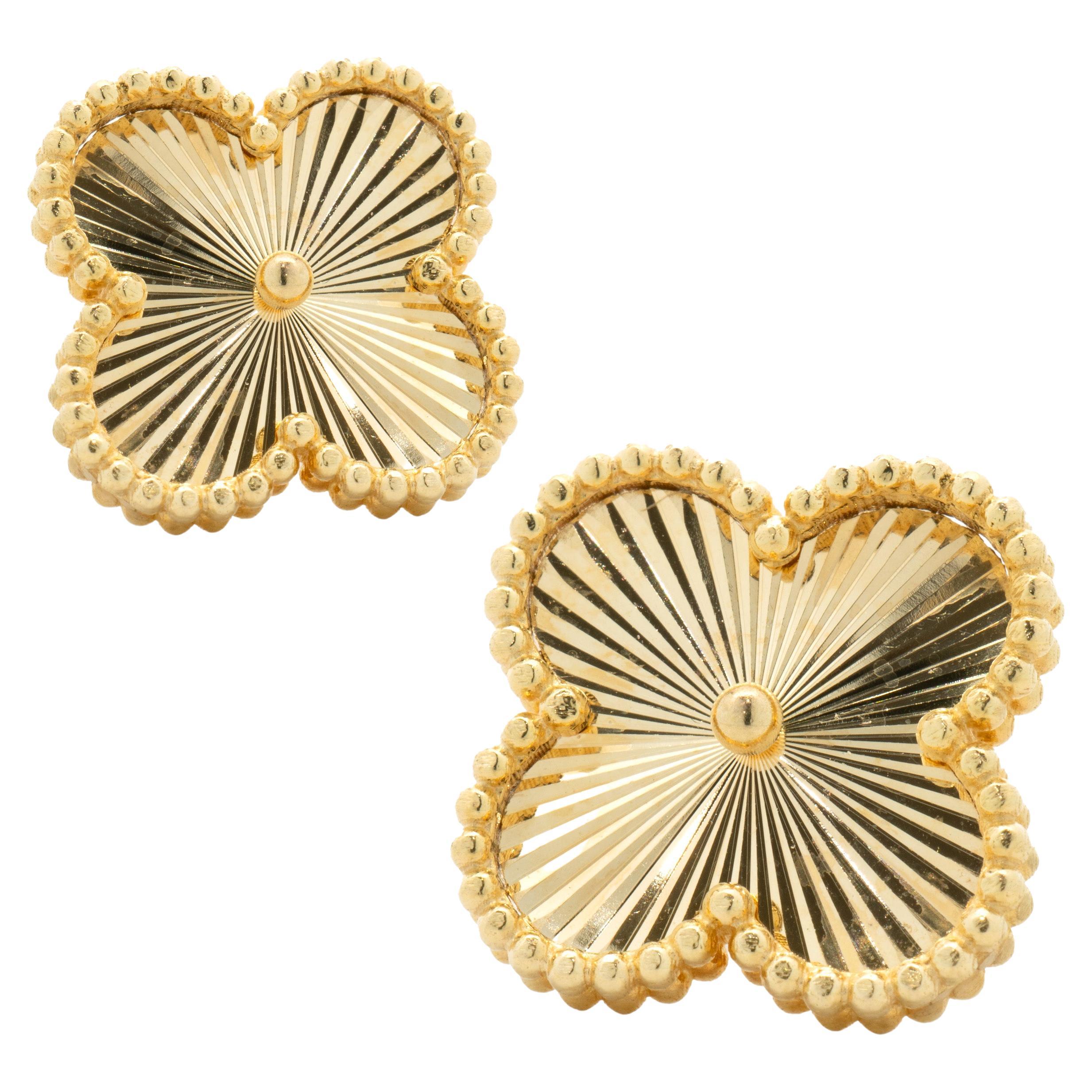 18 Karat Yellow Gold Sunburst Clover Earrings For Sale
