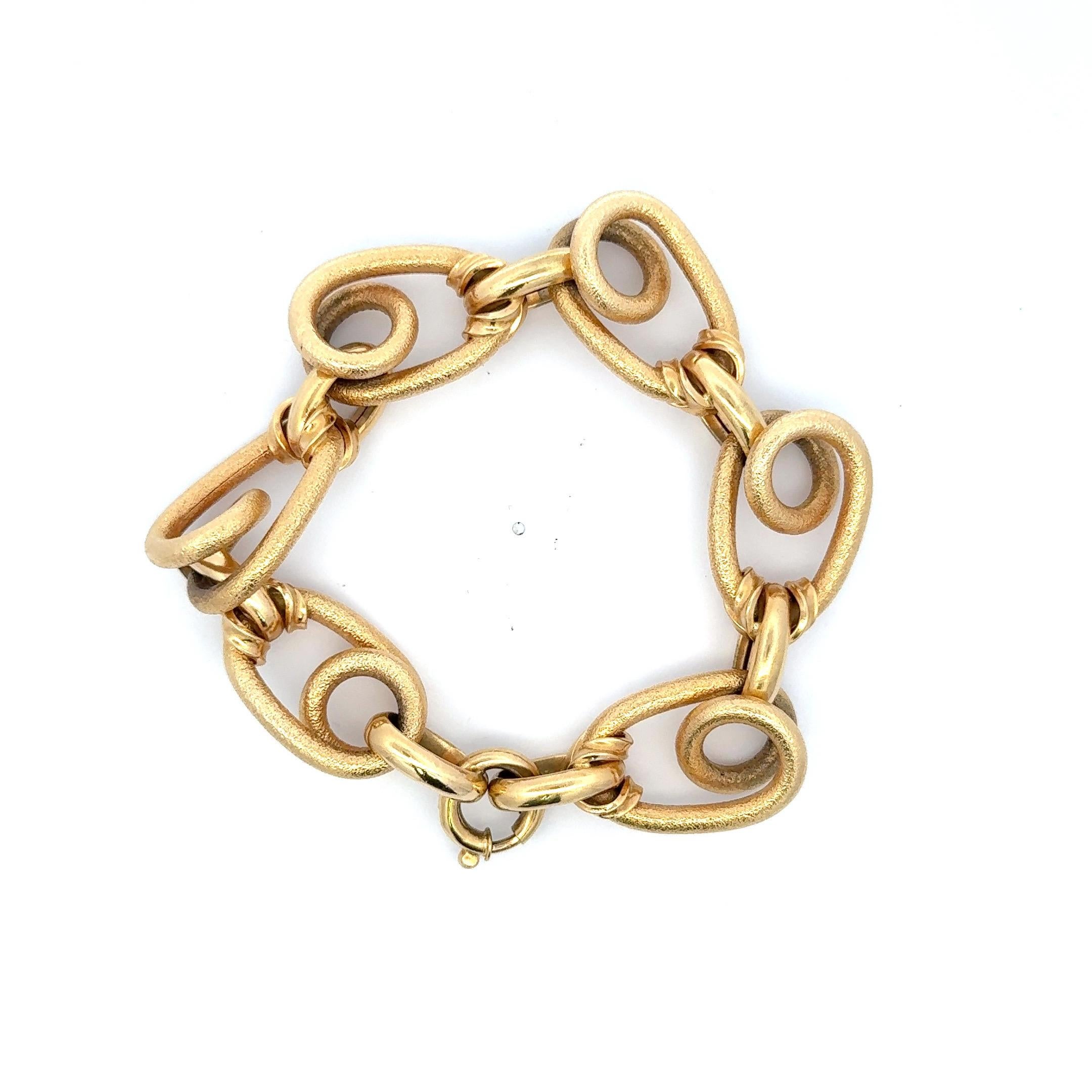 Pulsera de eslabones de oro amarillo de 18 quilates cepillada y pulida a alto brillo 36,2 gramos en venta 2