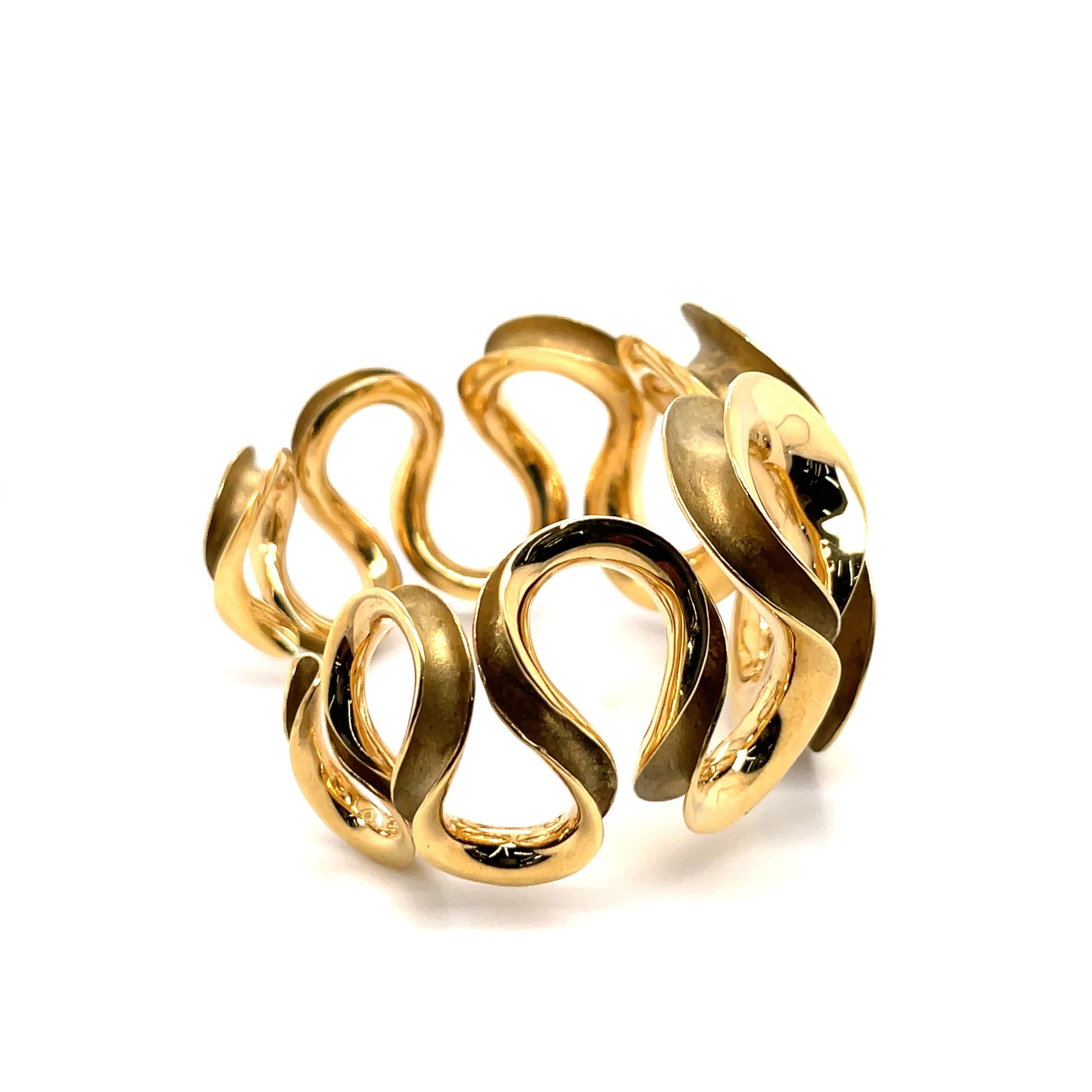 18 Karat Yellow Gold Swirl Cuff Bangle 47.6 Grams For Sale 3