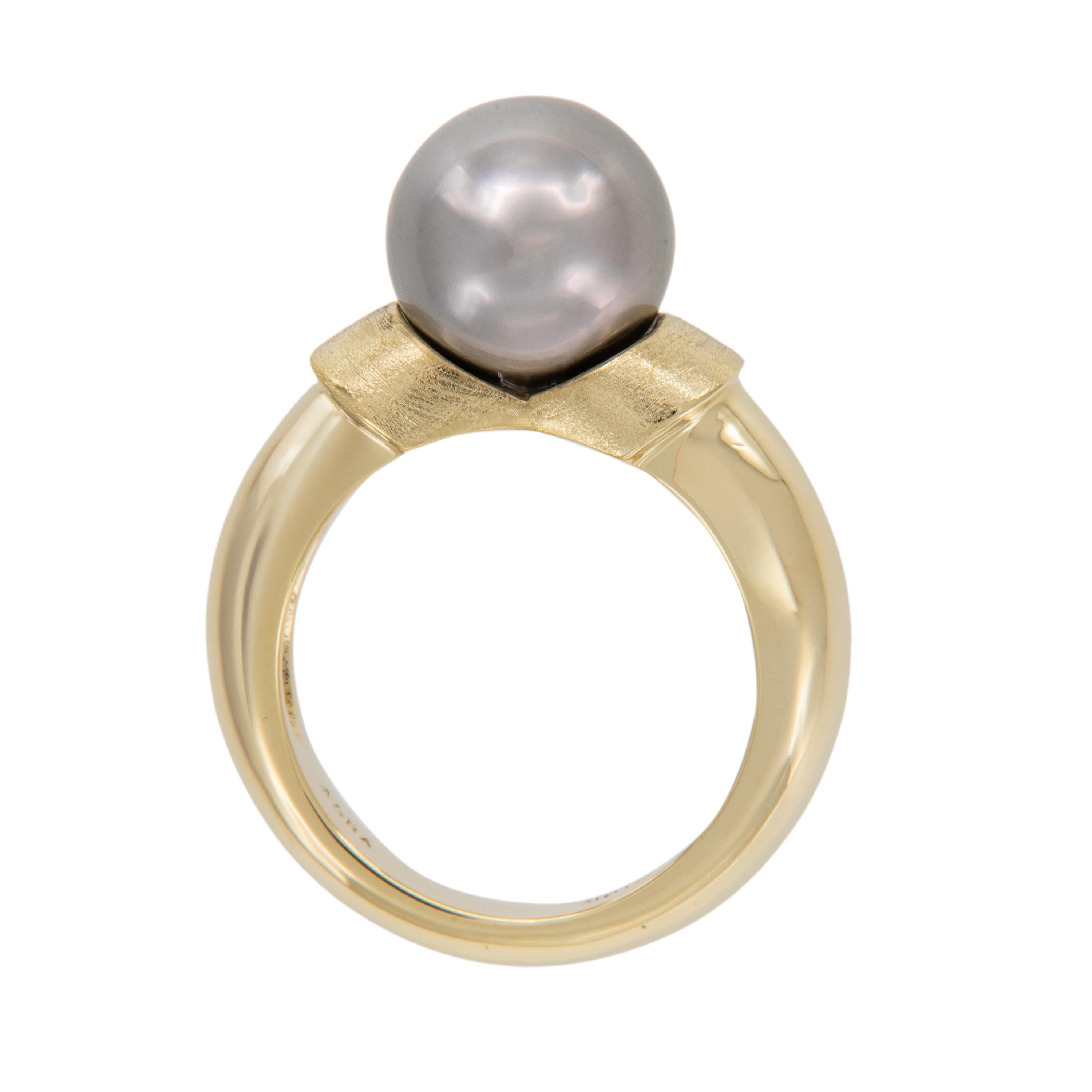 Taille ronde Bague solitaire en or jaune 18 carats avec perle de Tahiti par ASBA en vente