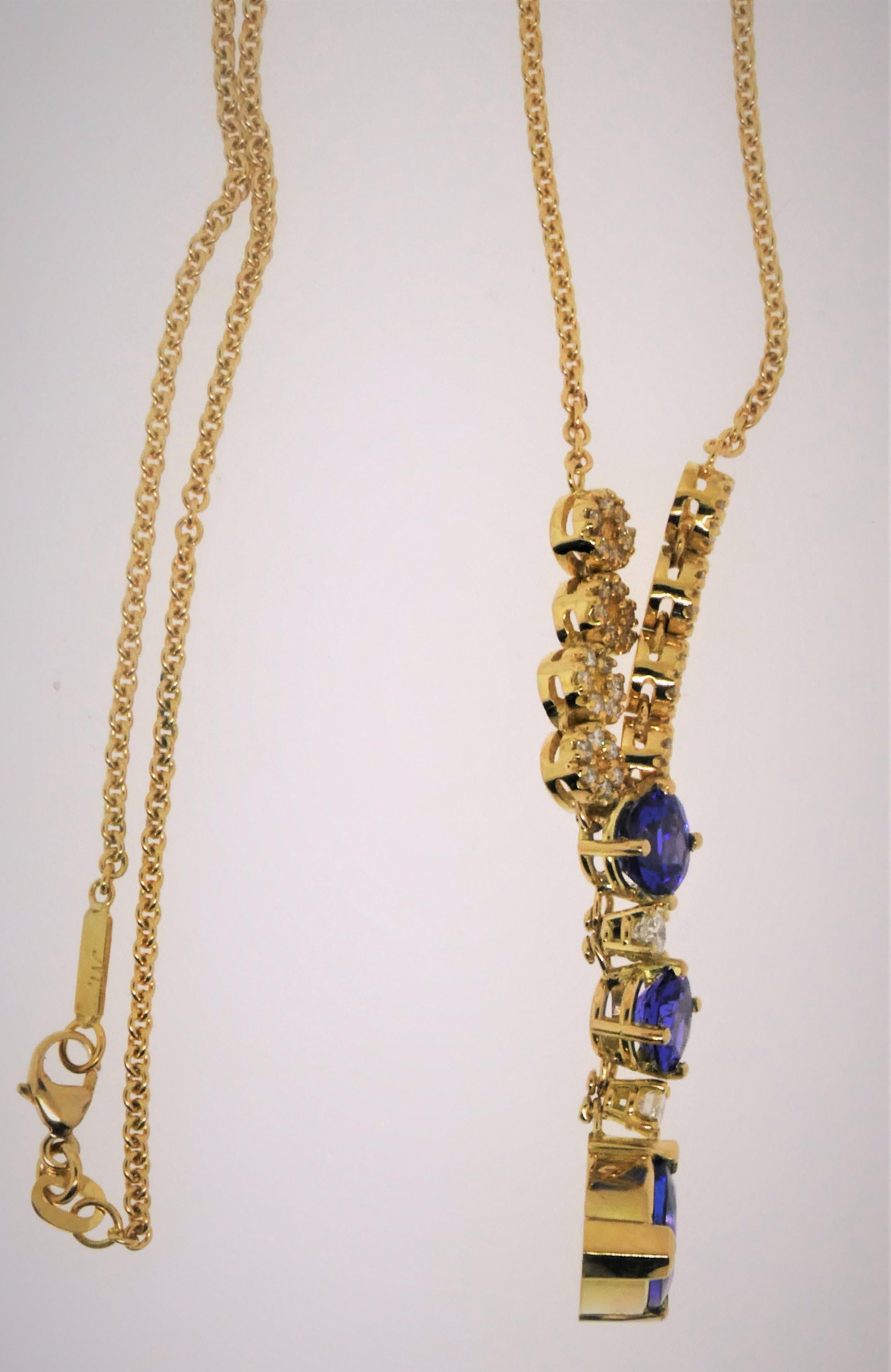 18 Karat Yellow Gold, Tanzanite ‘6.11 Carat’ and Diamond ‘1.04 Carat’ Pendant im Zustand „Neu“ im Angebot in Boca Raton, FL