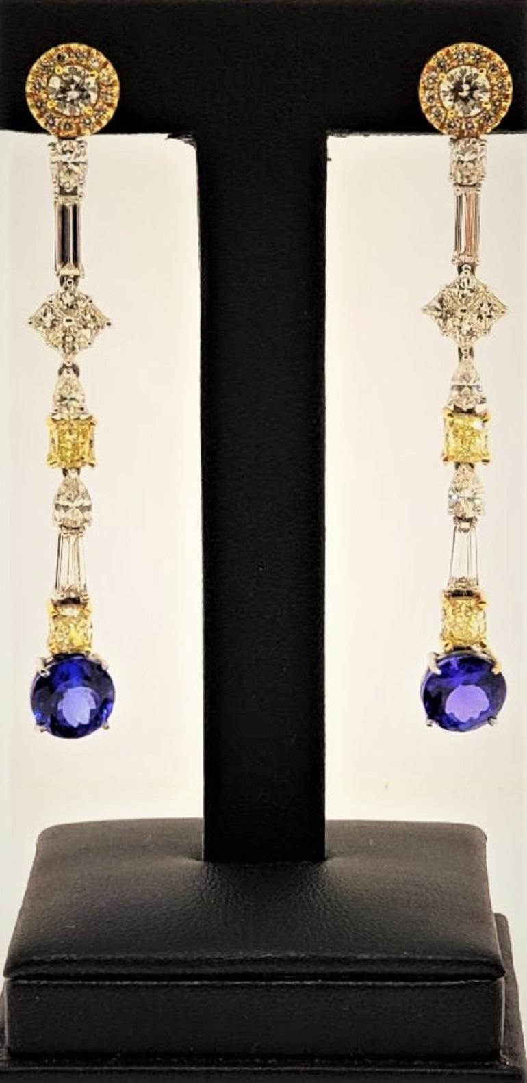Women's 18 Karat Yellow Gold, Tanzanite '9.15 Carat' and Diamond '14.16 Carat' Necklace For Sale