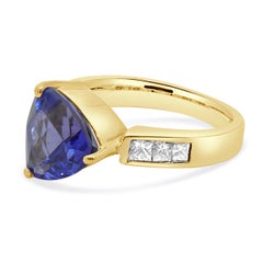 18 Karat Gelbgold Tansanit und Diamantring
