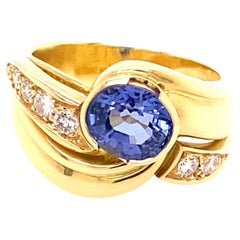 18 Karat Yellow Gold Tanzanite Diamond Ring