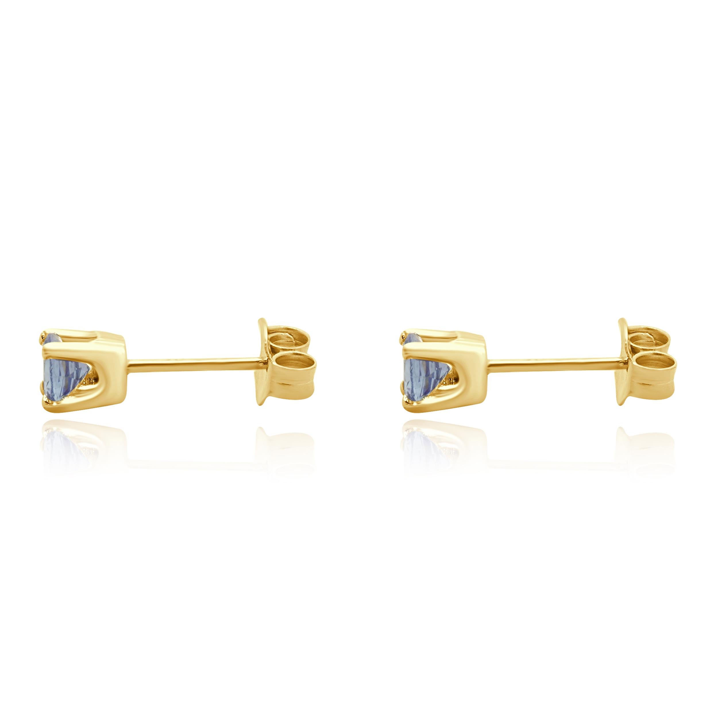 Designer: personalizzato
Materiale: oro giallo 18 carati
Tanzanite: 2 tagli rotondi = 0,35cttw
Peso: 0,80 grammi
