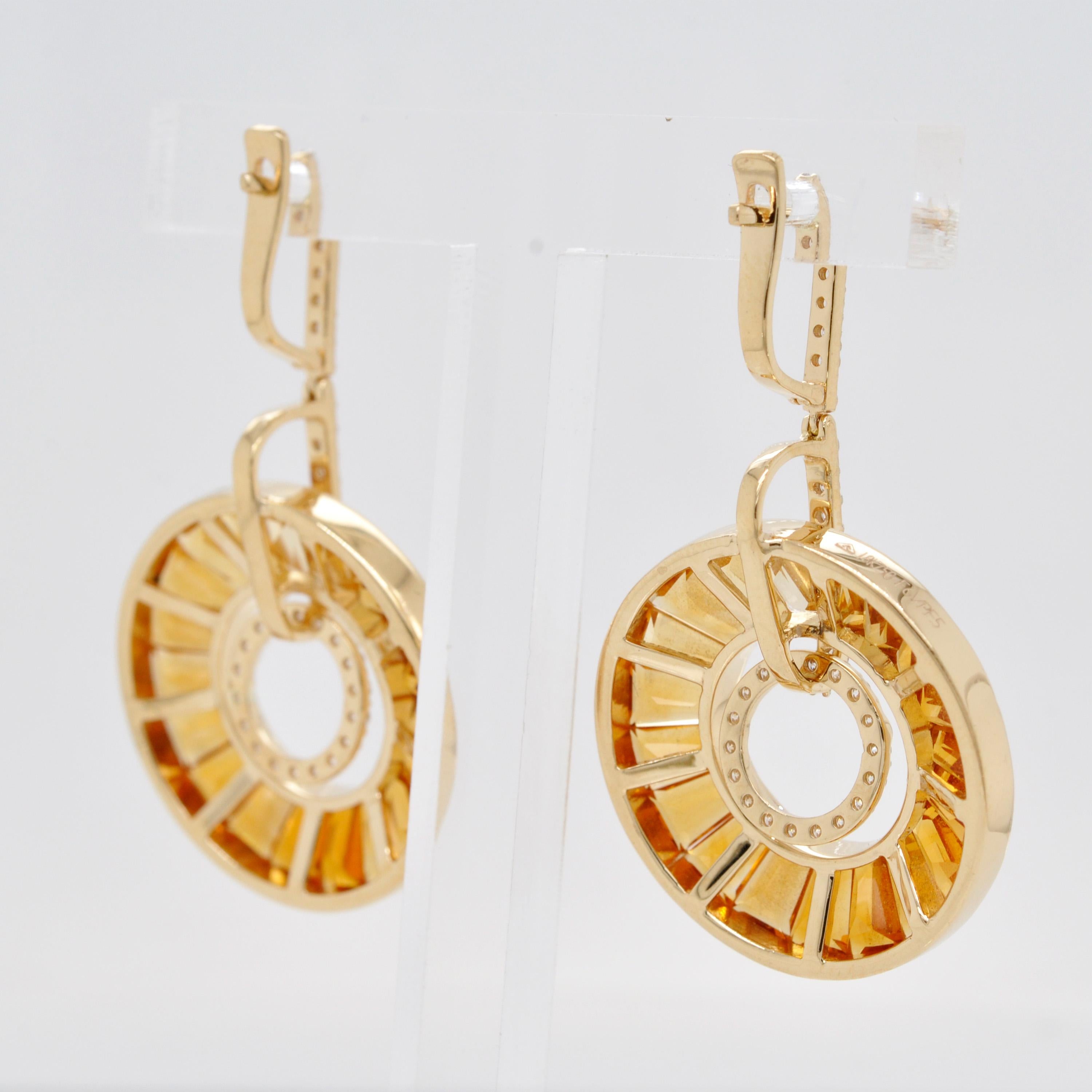 Pendants d'oreilles en or jaune 14 carats avec citrine baguette et diamants Neuf - En vente à Jaipur, Rajasthan