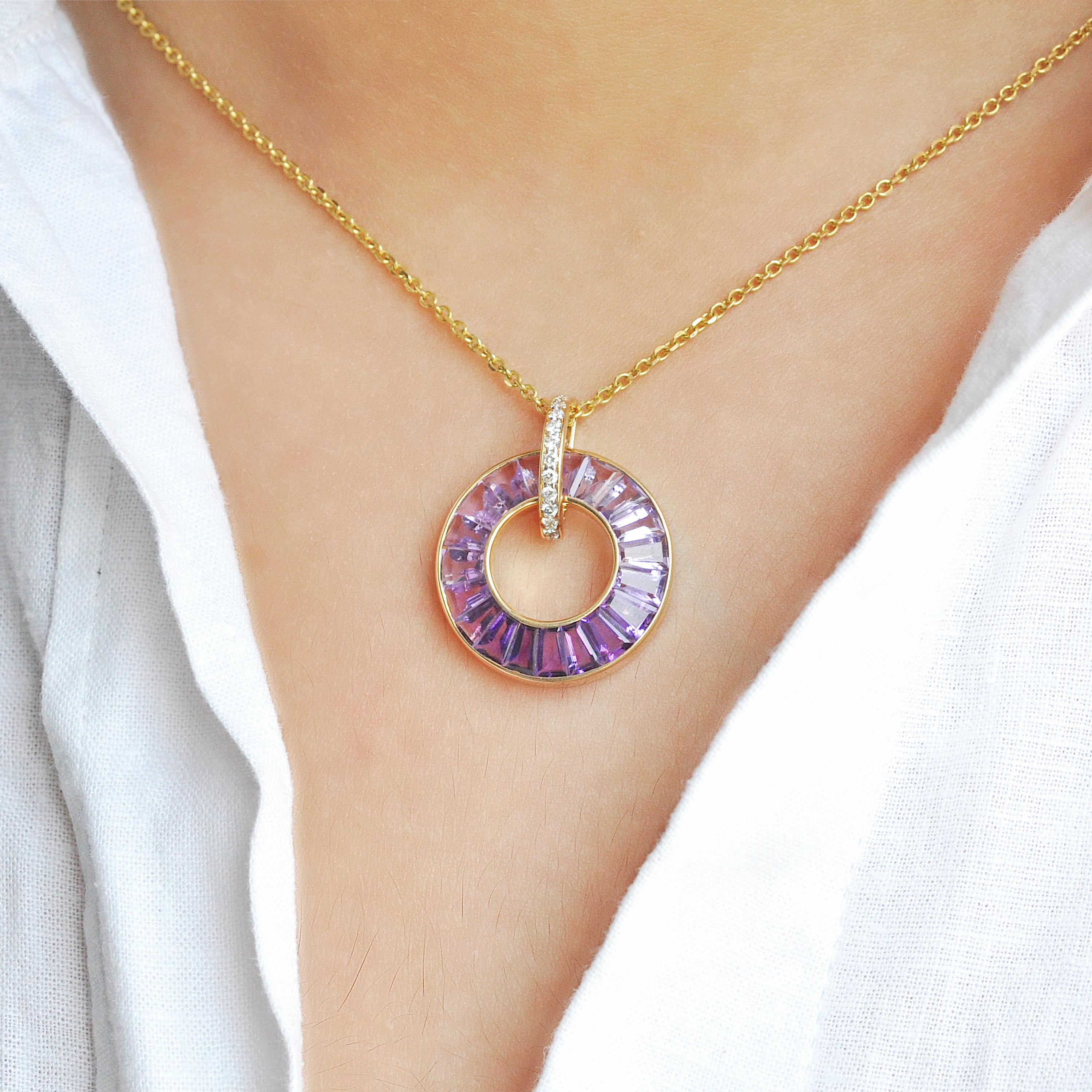 14 karat gold tapered baguettes amethyst diamond circle pendant necklace.

This 14K gold amethyst diamond circle pendant necklace exudes elegance with its meticulous design. Crafted to perfection, this pendant necklace features tapered baguette-cut