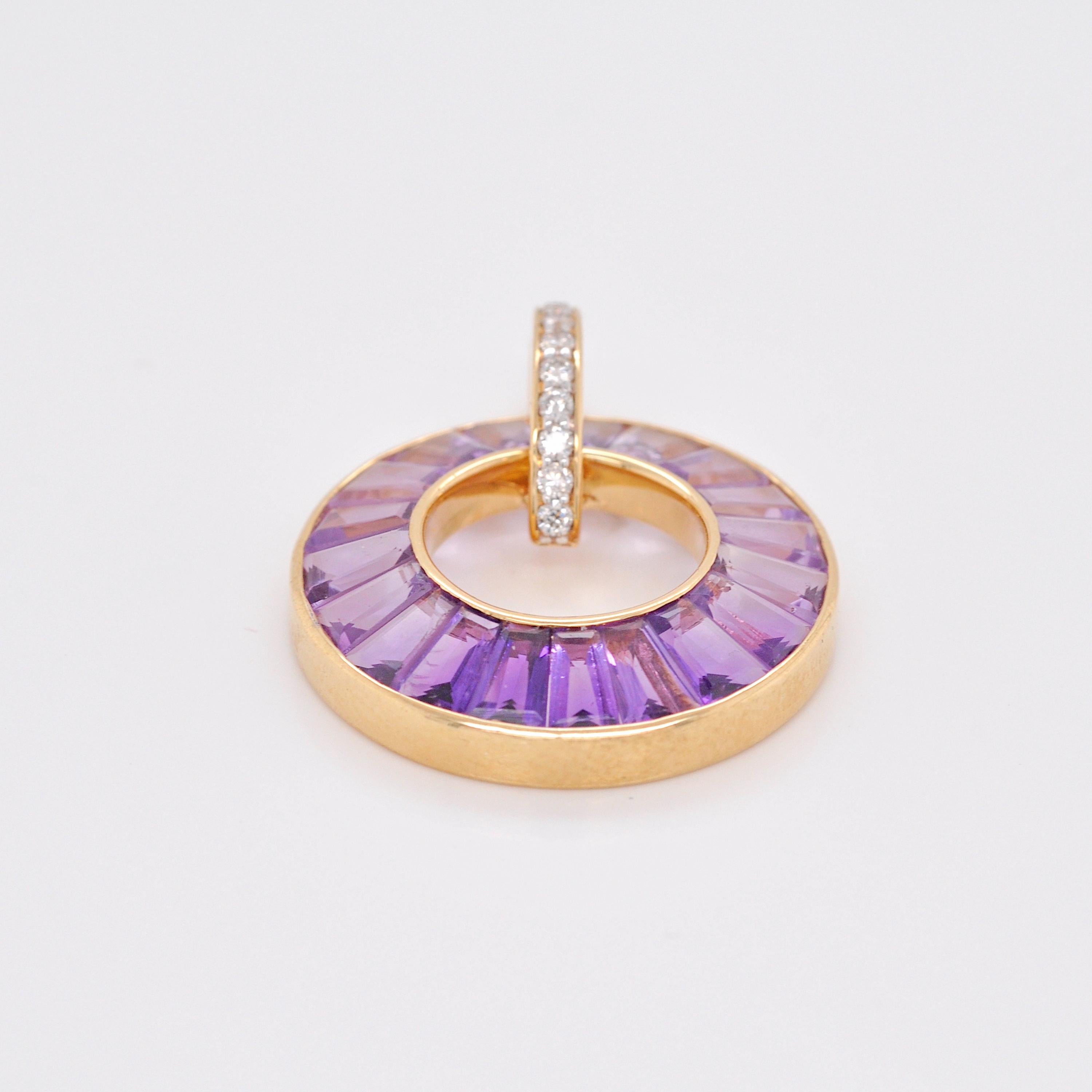 18 Karat Yellow Gold Tapered Baguettes Amethyst Diamond Circle Pendant Necklace For Sale 3