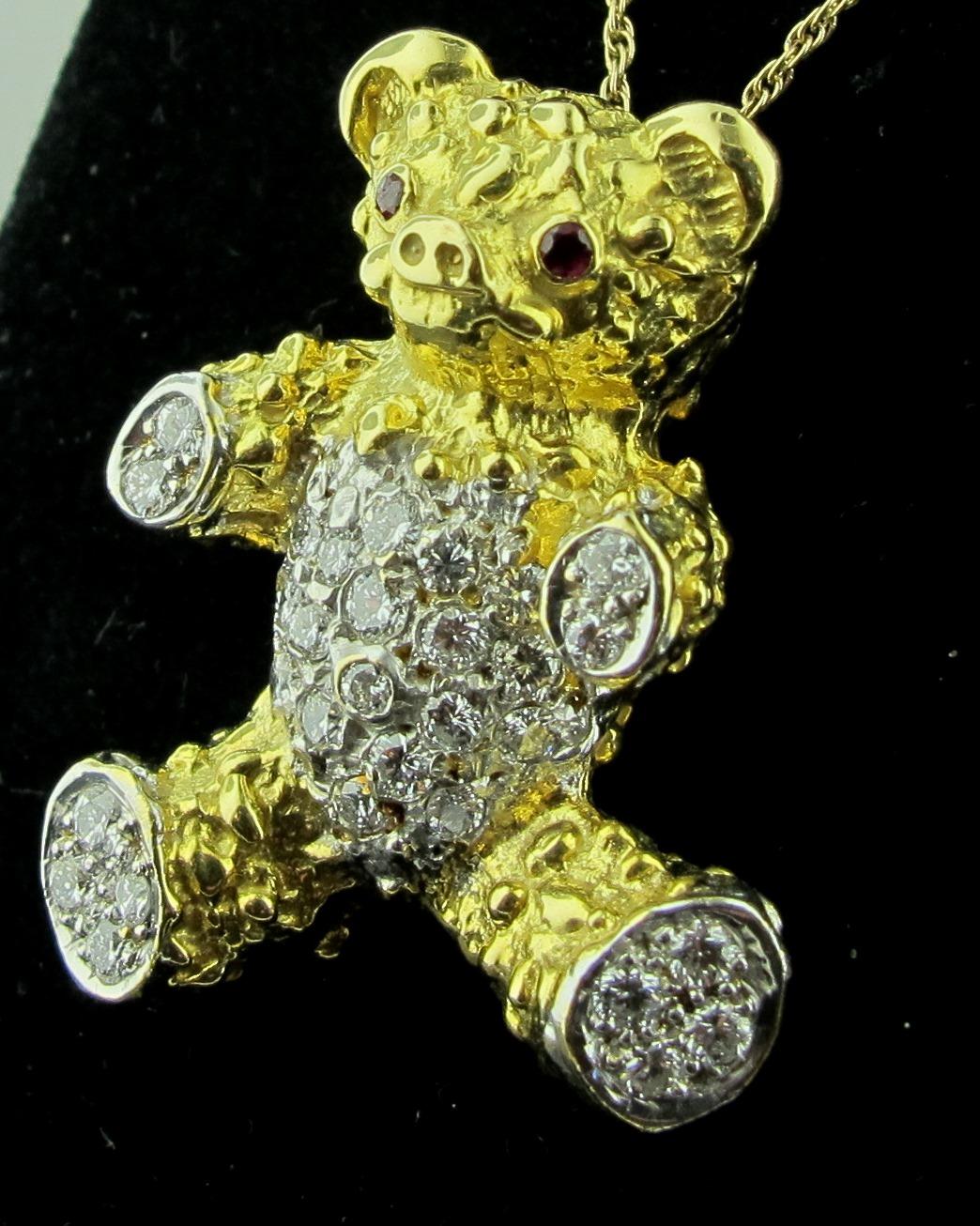 Round Cut 18 Karat Yellow Gold Teddy Bear Necklace with Diamonds