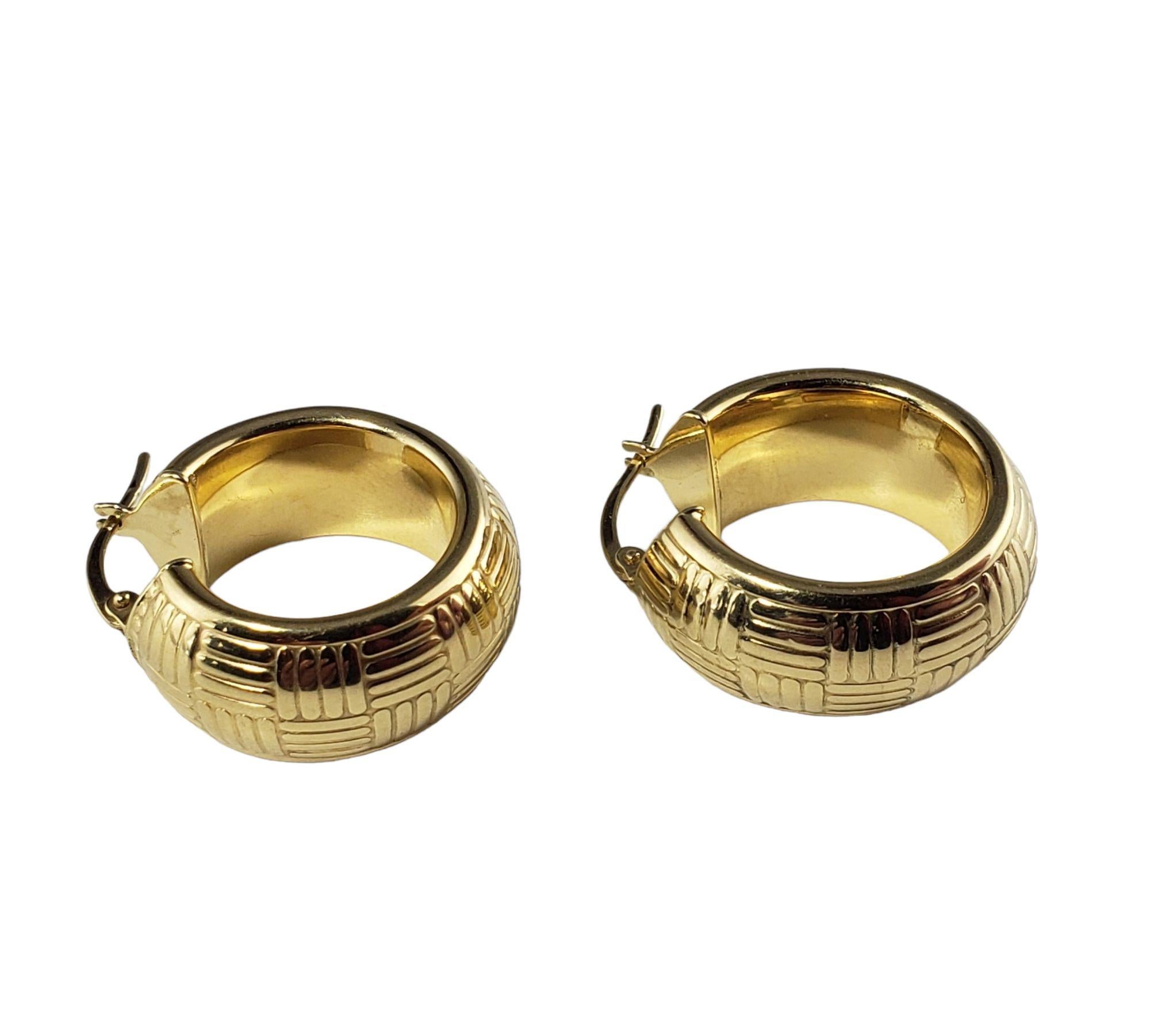 18 Karat Gelbgold Texturierte klobige Creolen 2