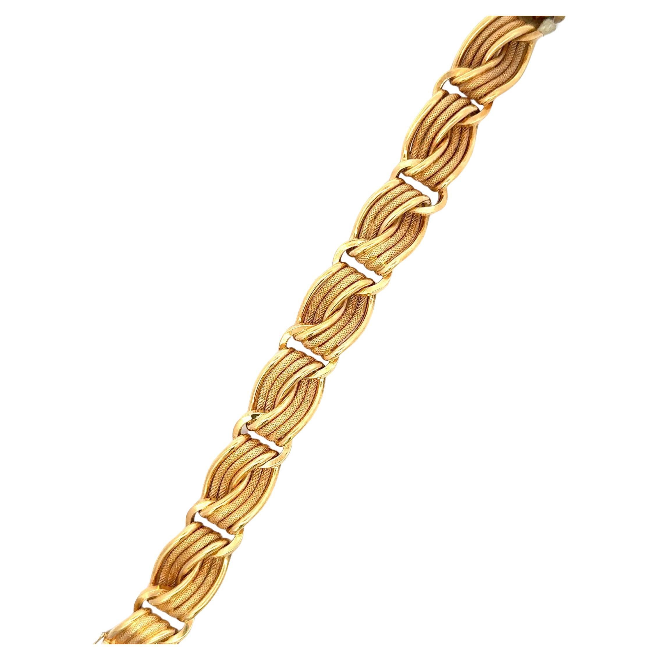 18 Karat Yellow Gold Textured & High Polish Link Bracelet 30.6 Grams 7.5
