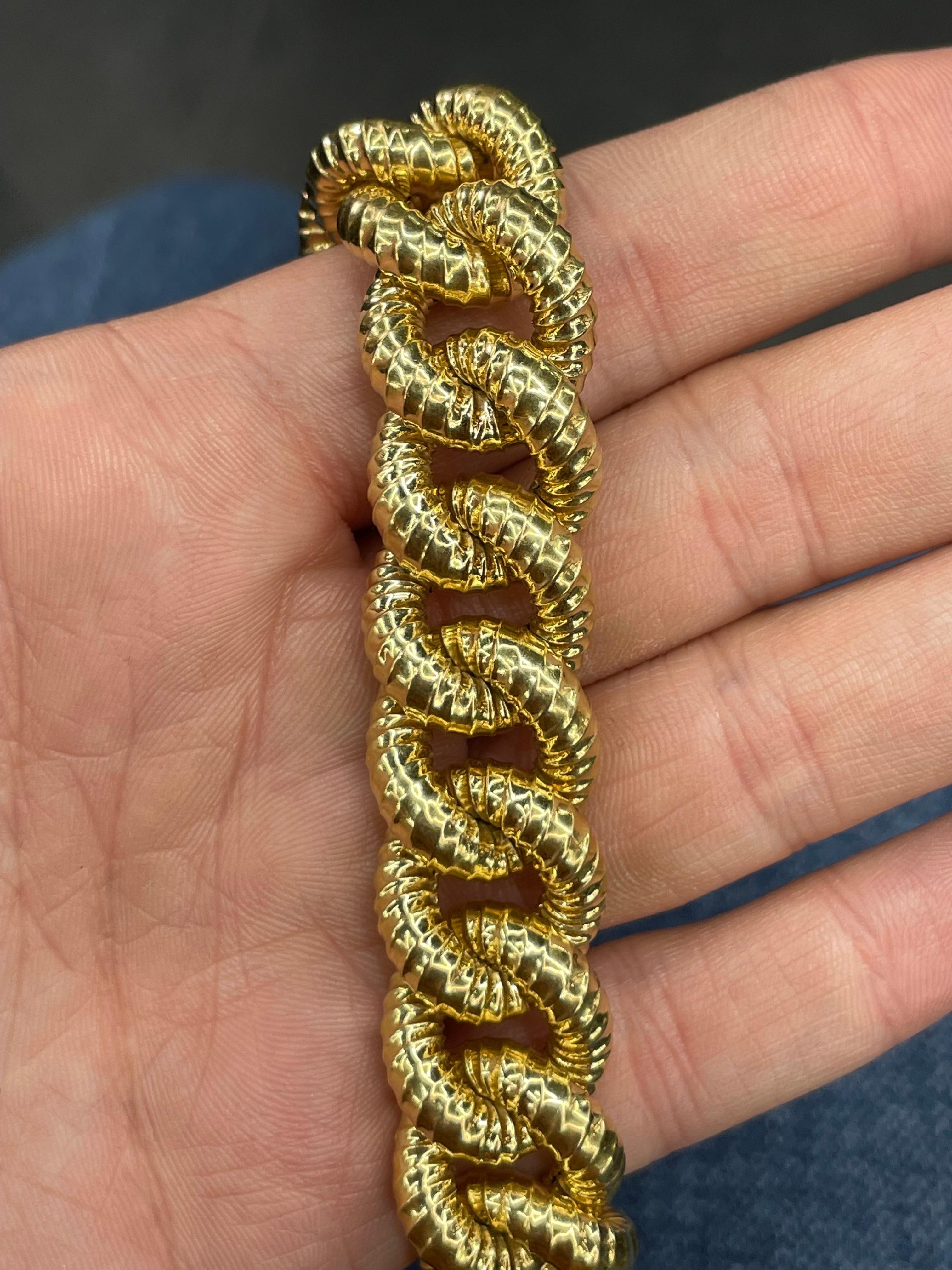 18 Karat Yellow Gold Textured Link Bracelet 34.9 Grams For Sale 1