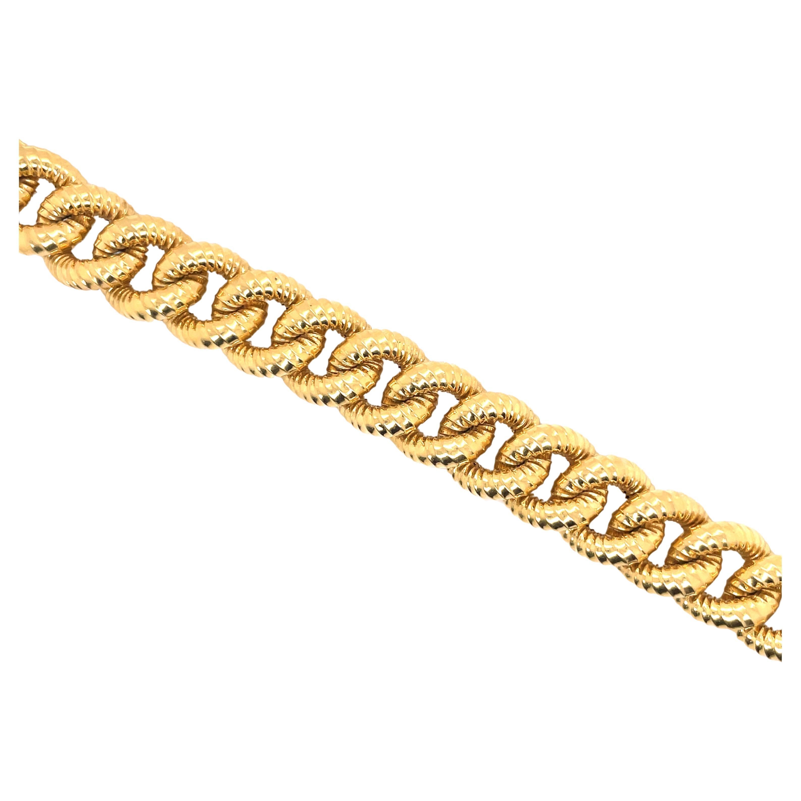 18 Karat Yellow Gold Textured Link Bracelet 34.9 Grams For Sale