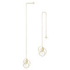 18 Karat Yellow Gold Thread through Earrings with Interlinked Circles