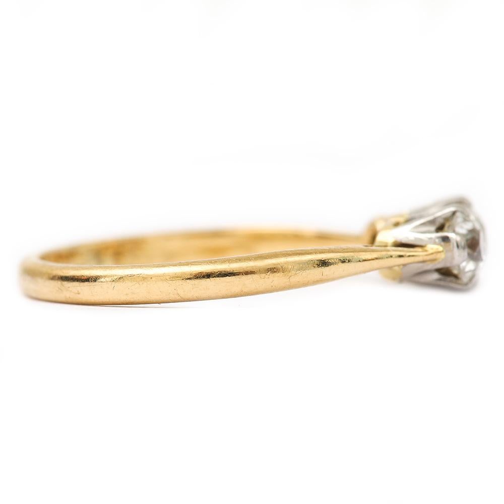 18 Karat Yellow Gold Three-Stone Old Mine Cut Diamond 0.51 Carat Ring 1